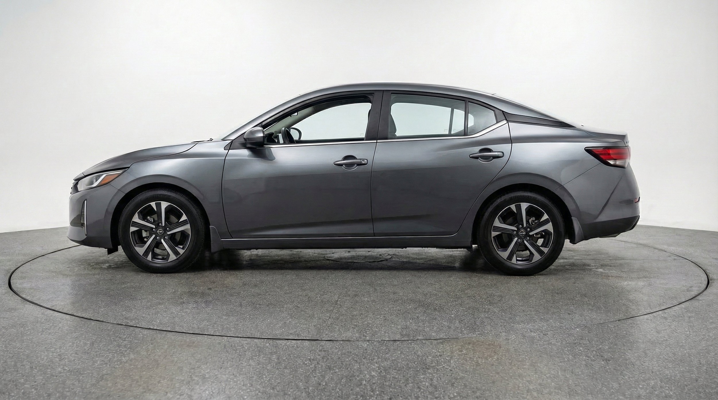 Thumbnail: 2025 Nissan Sentra - 5
