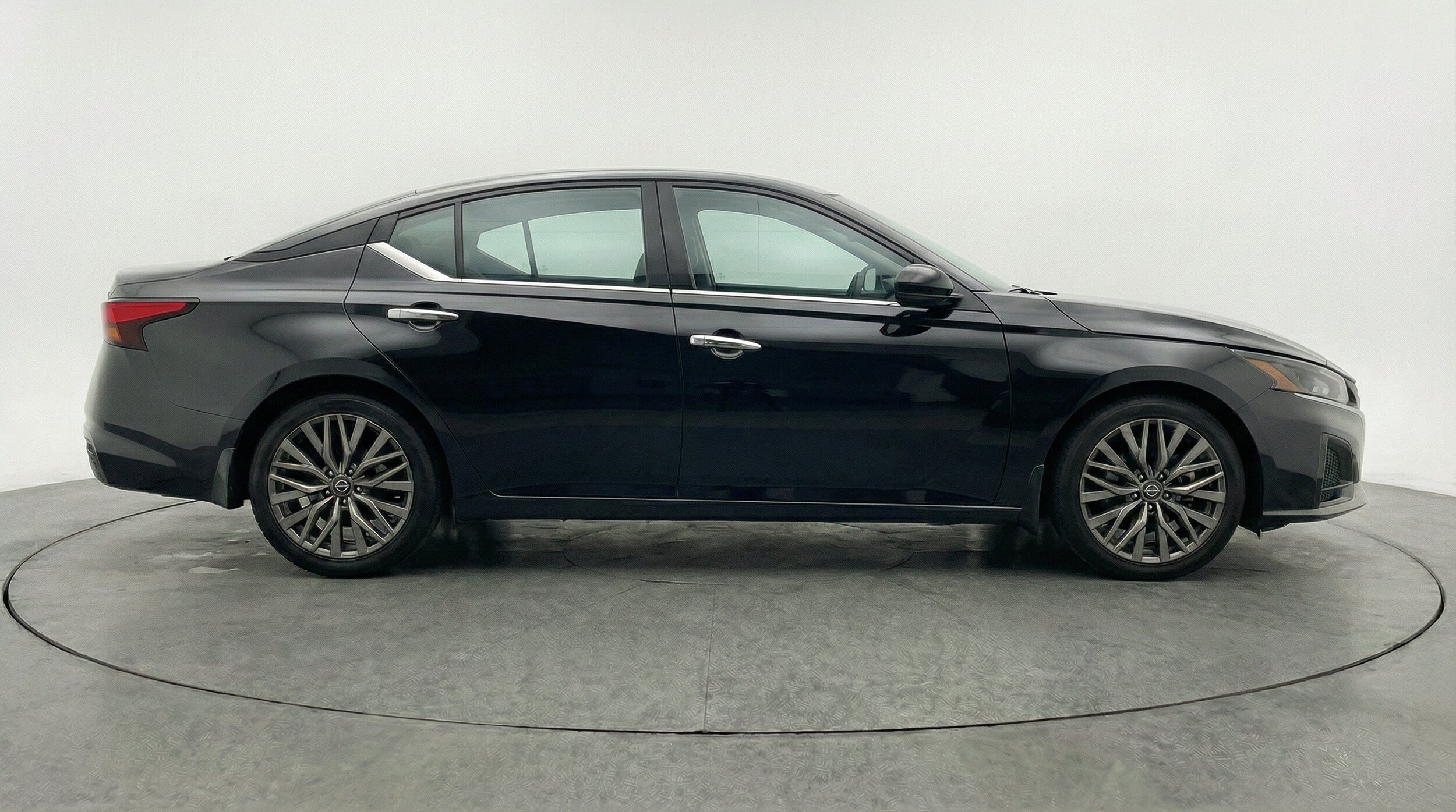 Thumbnail: 2025 Nissan Altima - 11