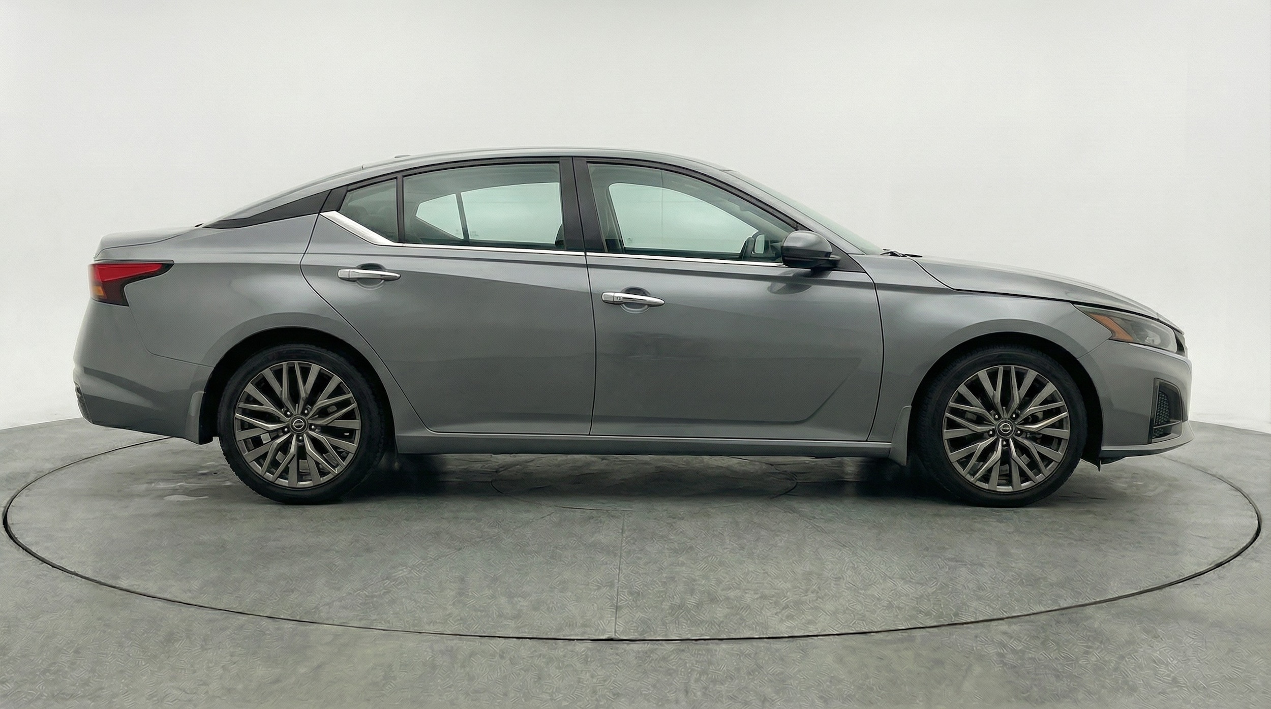 Thumbnail: 2025 Nissan Altima - 8