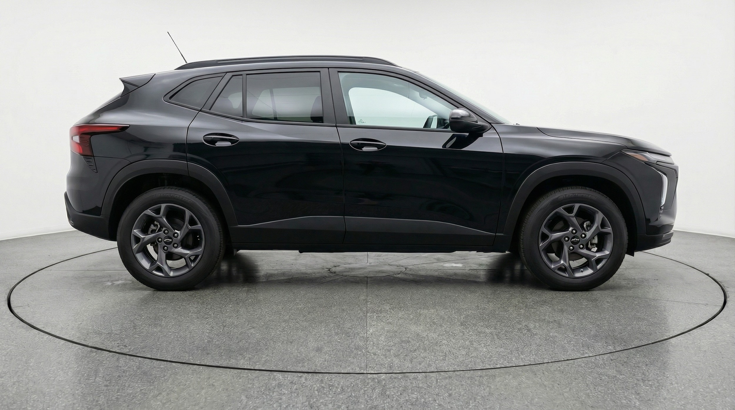 Thumbnail: 2025 Chevrolet Trax - 8