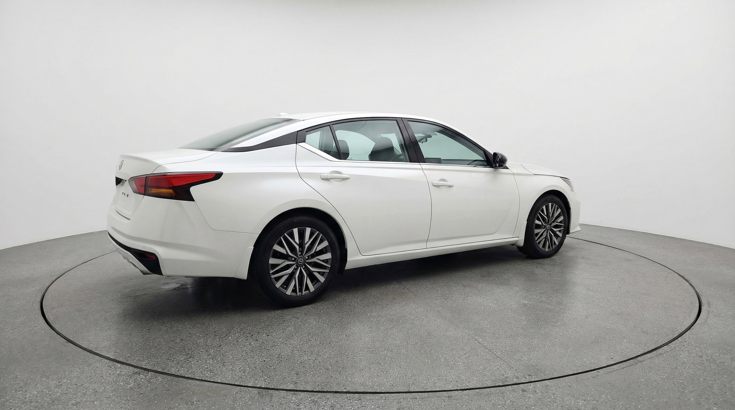 Thumbnail: 2025 Nissan Altima - 9