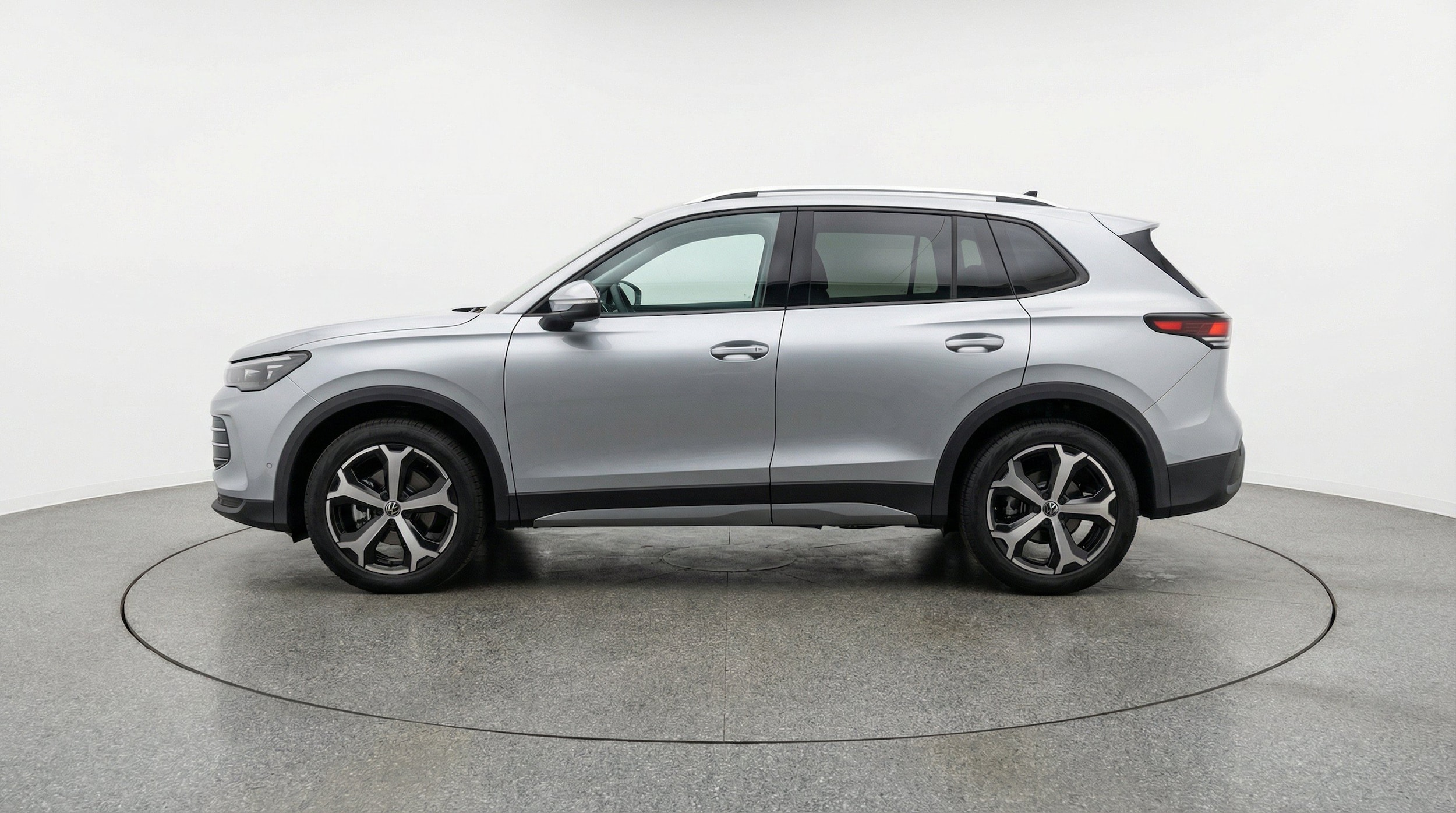 Thumbnail: 2026 Volkswagen Tiguan - 5