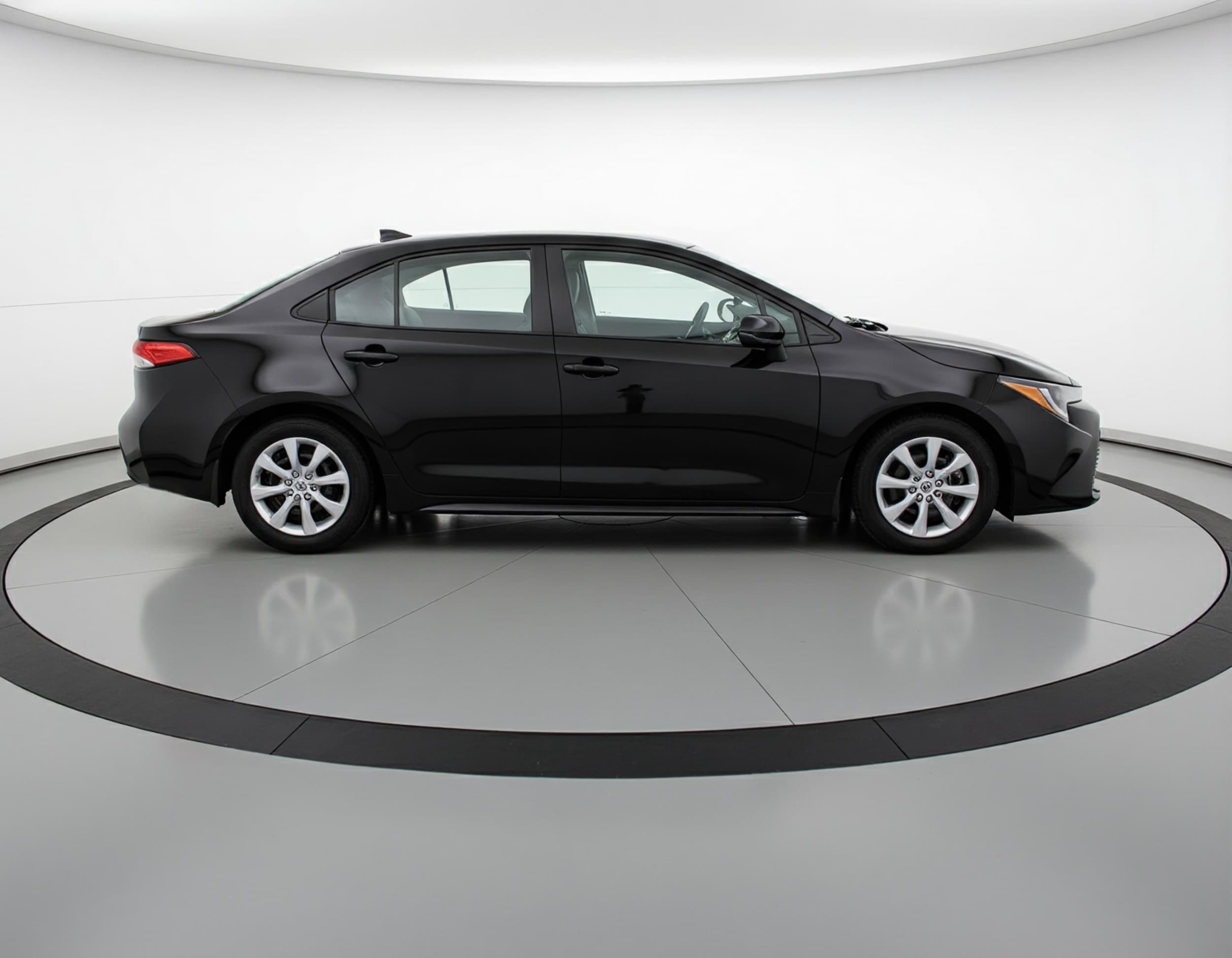 Thumbnail: 2025 Toyota Corolla - 4