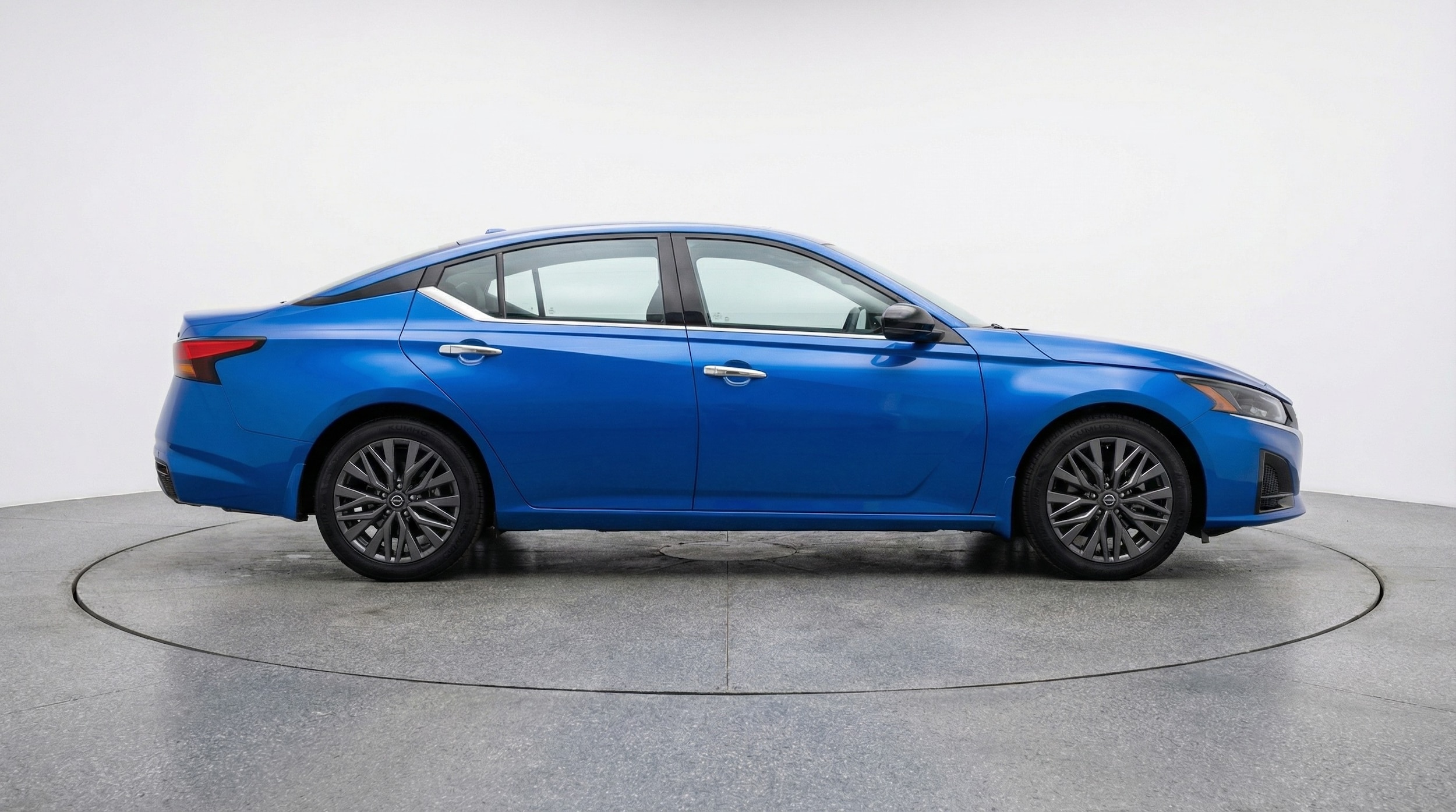 Thumbnail: 2025 Nissan Altima - 8