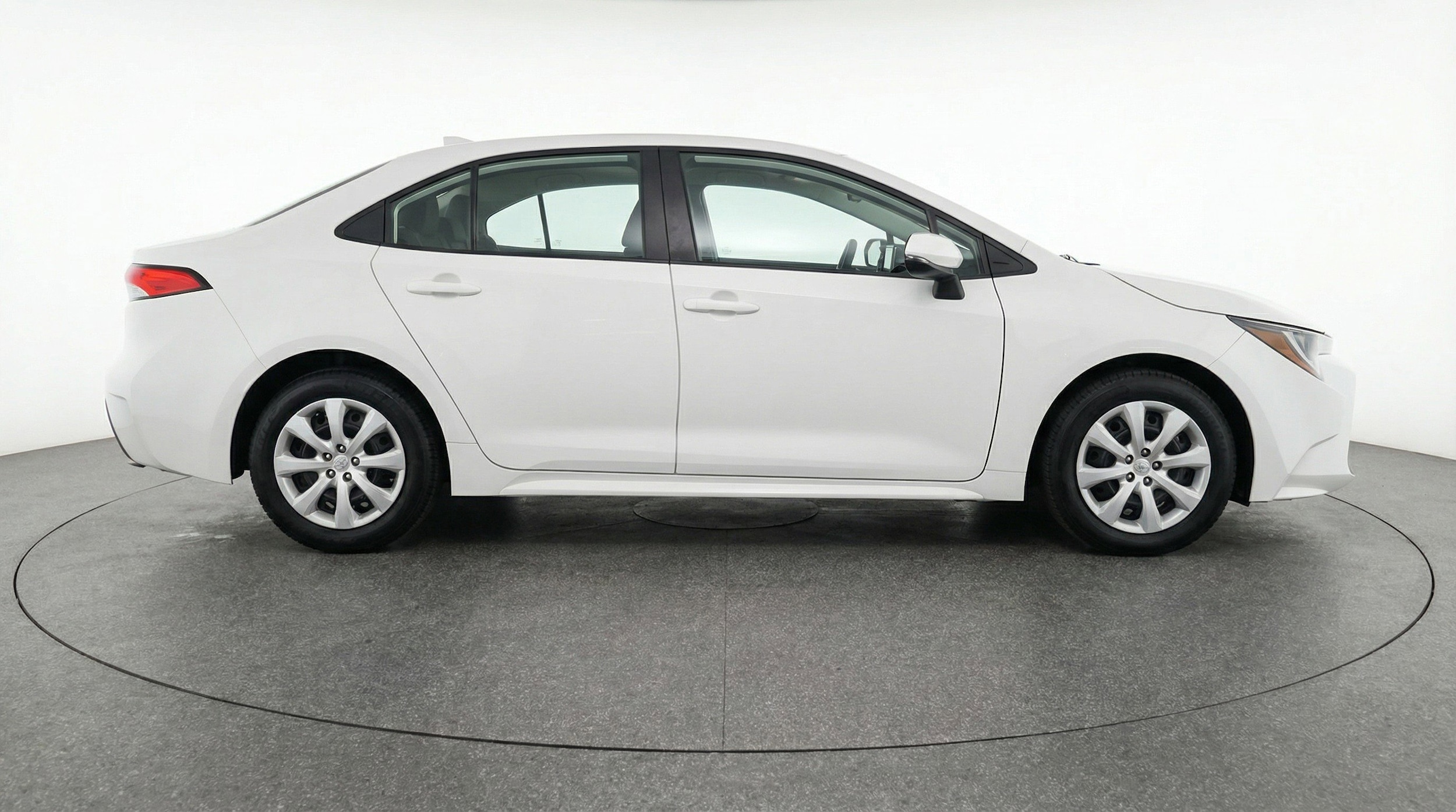 Thumbnail: 2025 Toyota Corolla - 11