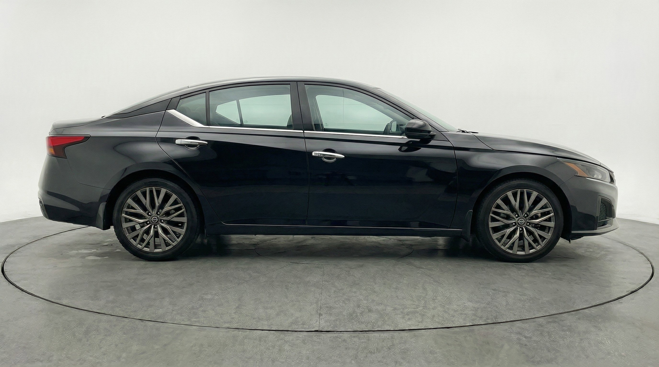 Thumbnail: 2025 Nissan Altima - 11