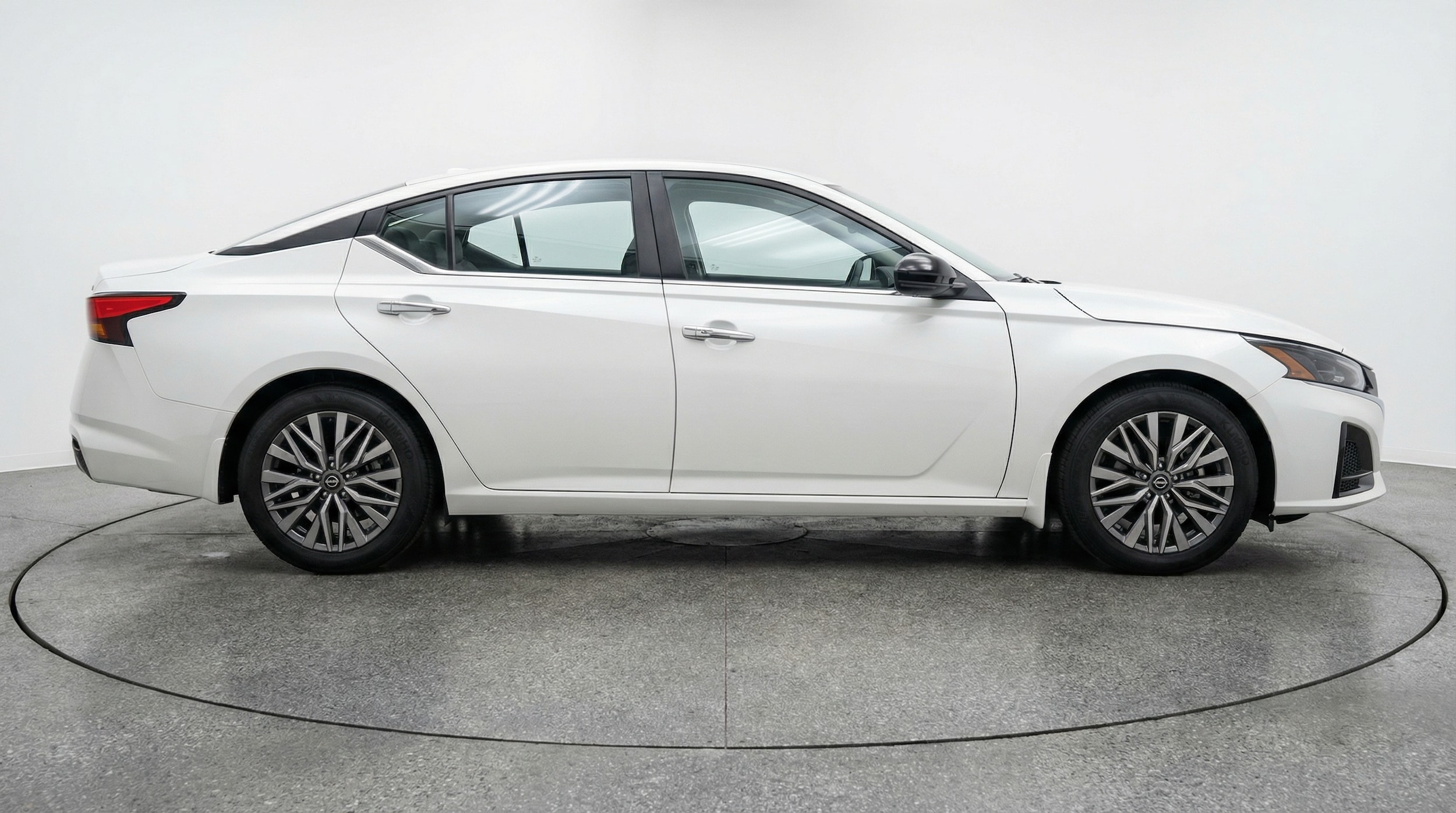 Thumbnail: 2025 Nissan Altima - 8