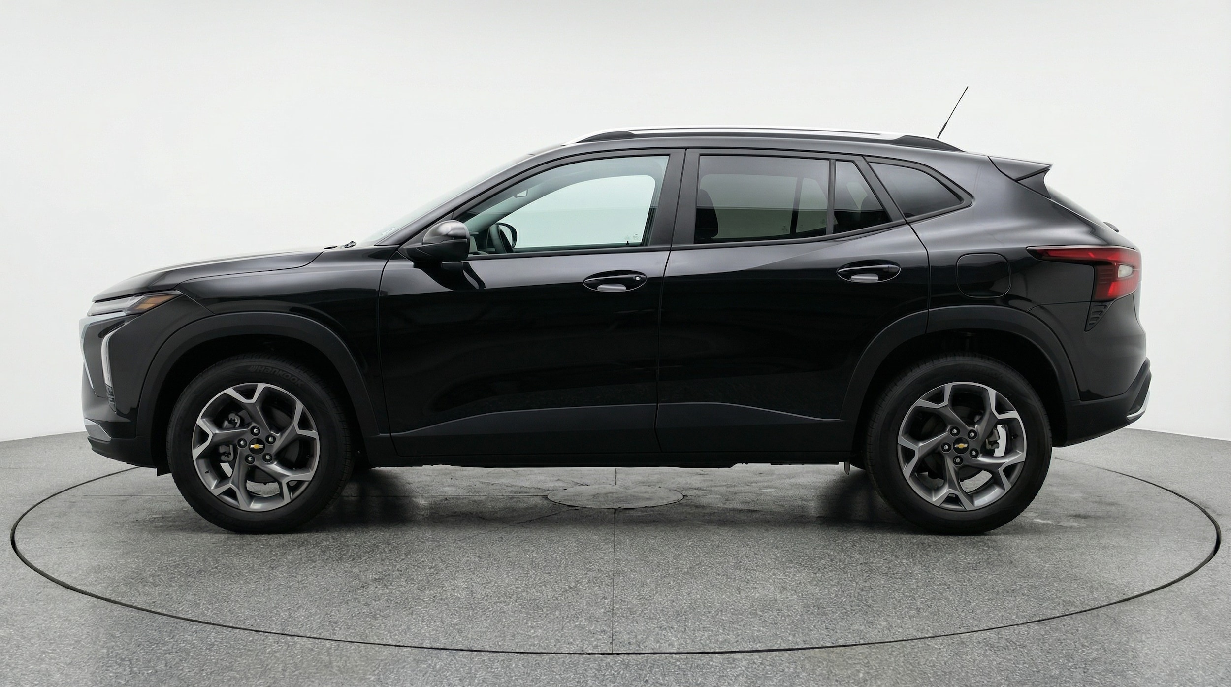 Thumbnail: 2025 Chevrolet Trax - 4