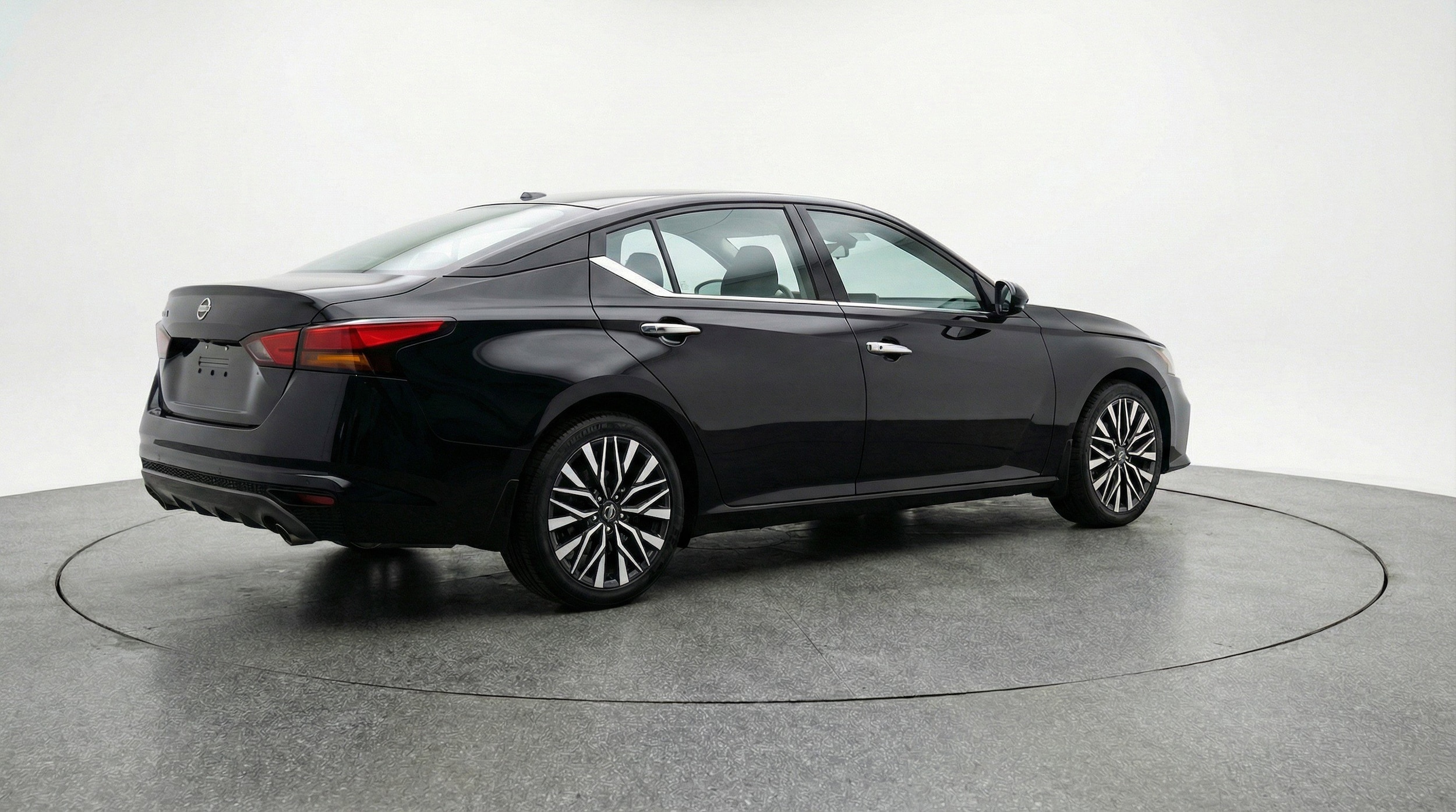 Thumbnail: 2025 Nissan Altima - 9