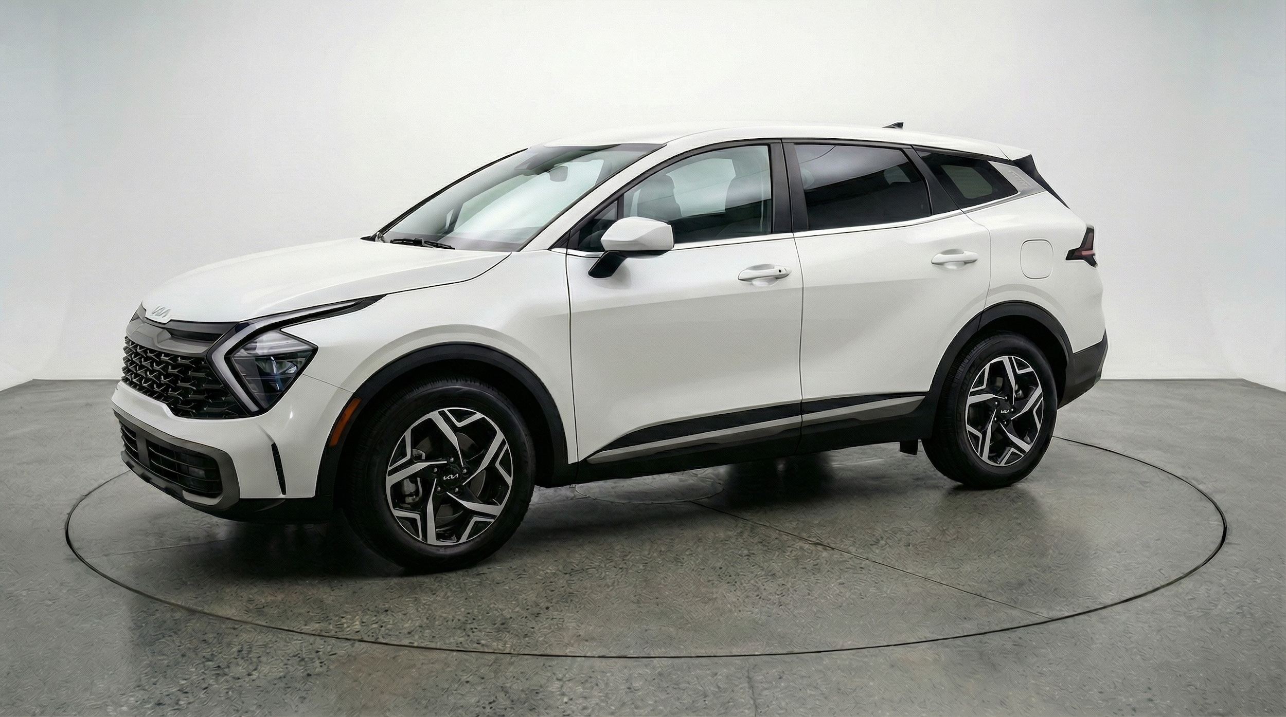 Thumbnail: 2025 Kia Sportage - 3