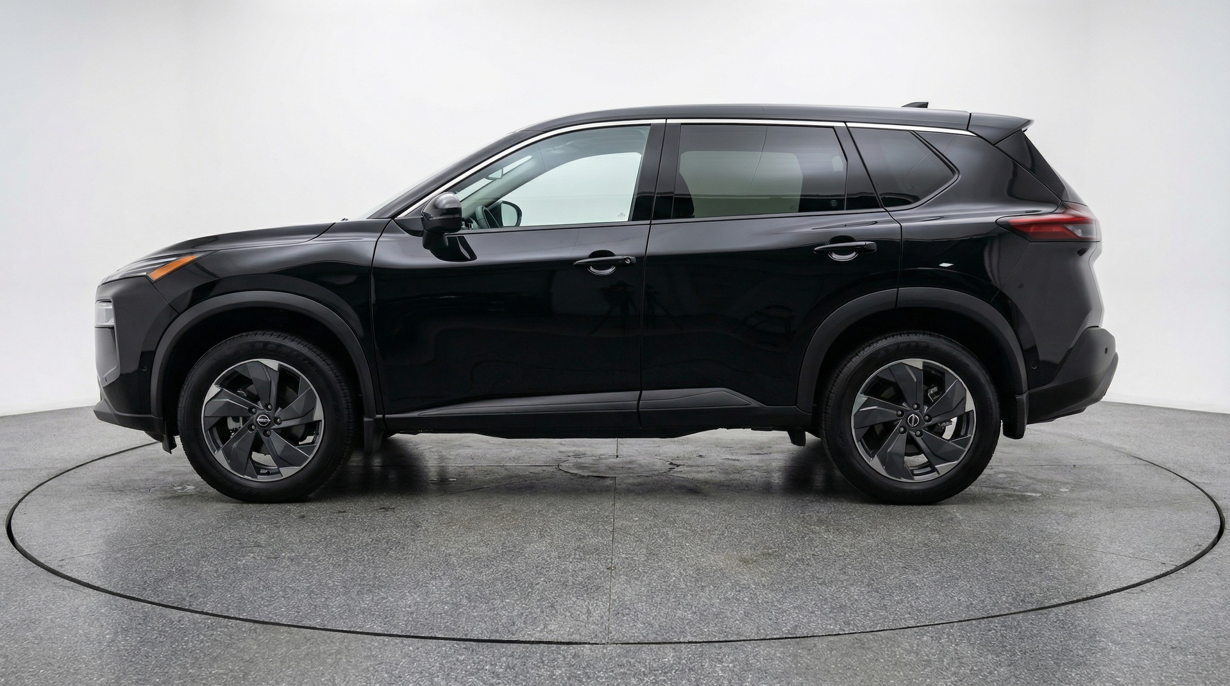 Thumbnail: 2025 Nissan Rogue - 4