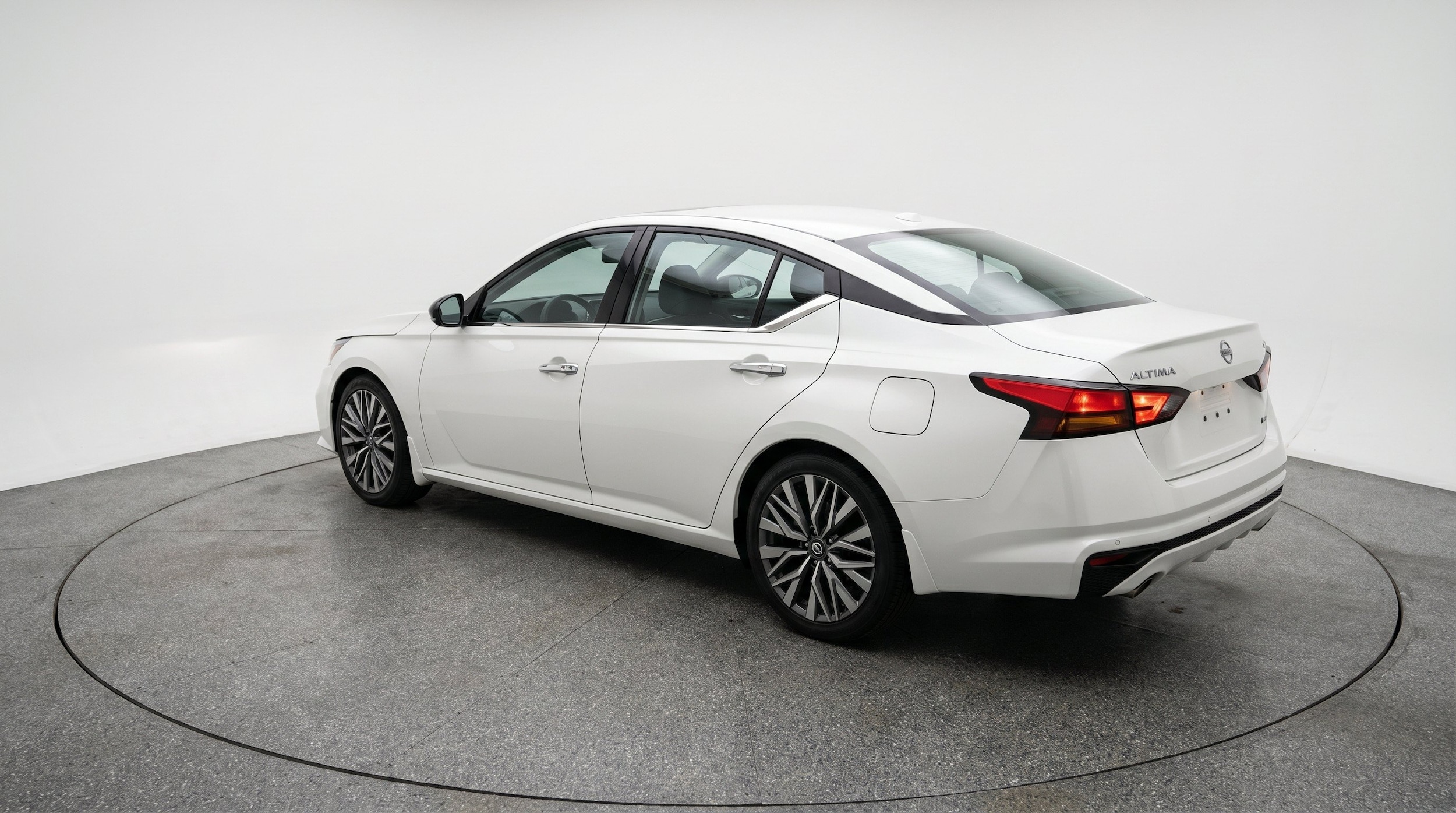 Thumbnail: 2025 Nissan Altima - 6