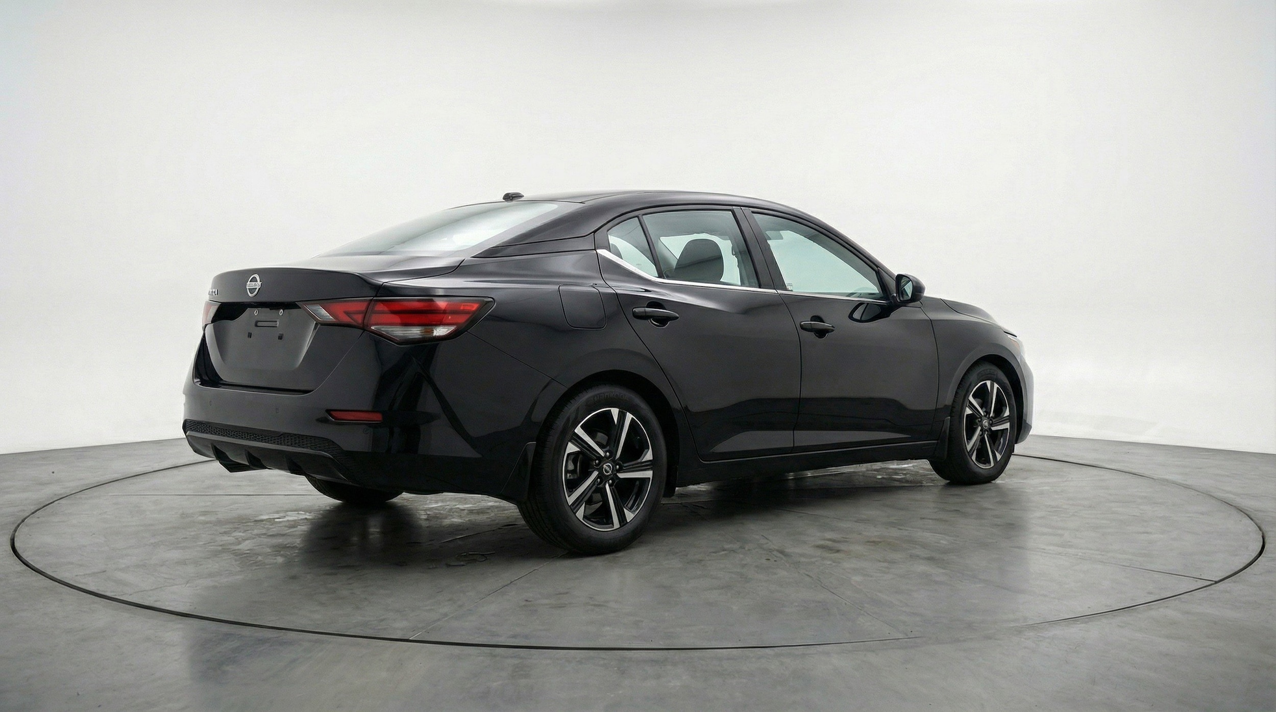 Thumbnail: 2025 Nissan Sentra - 9