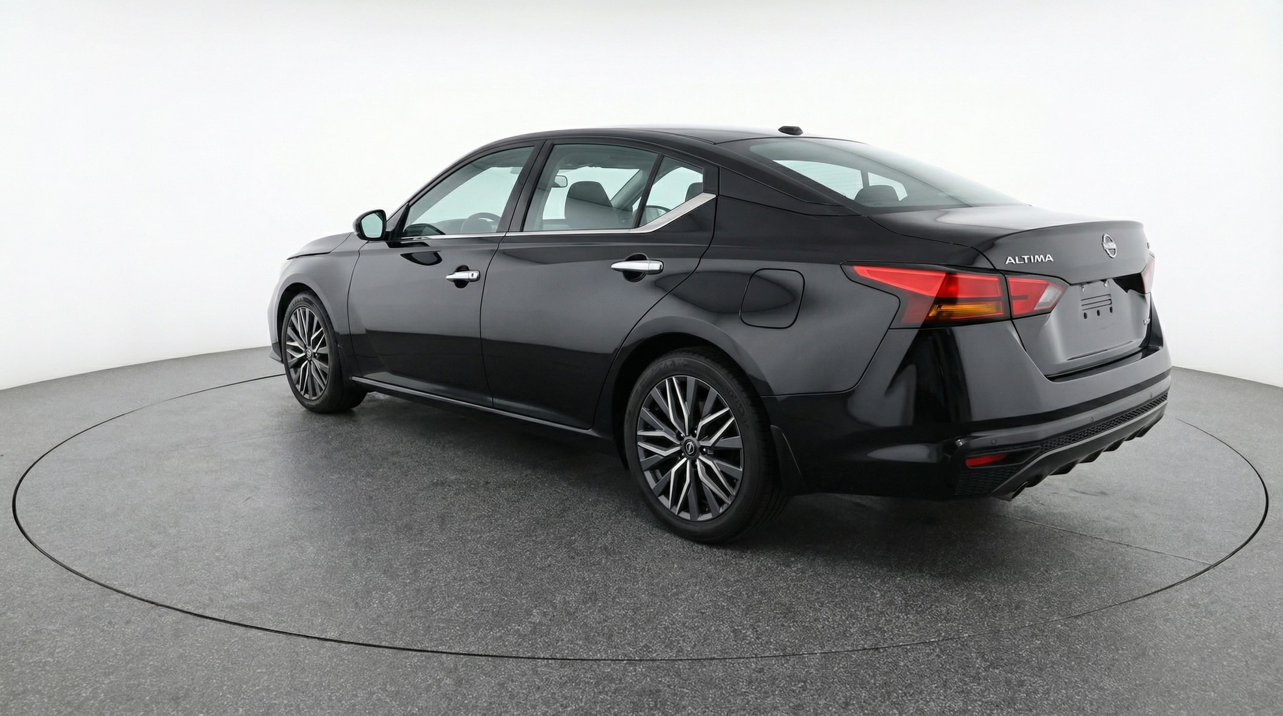 Thumbnail: 2025 Nissan Altima - 5