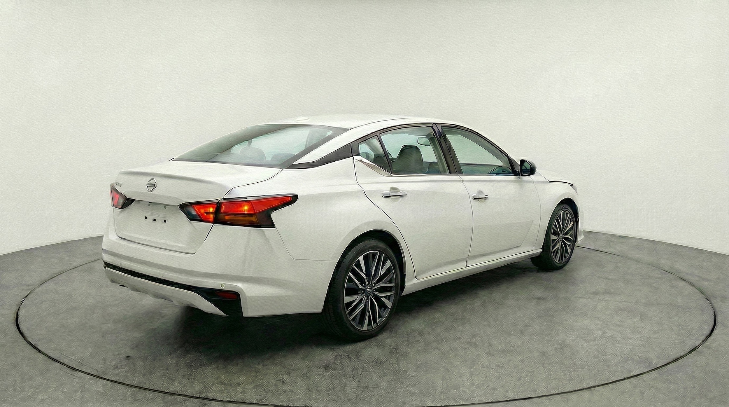 Thumbnail: 2025 Nissan Altima - 9