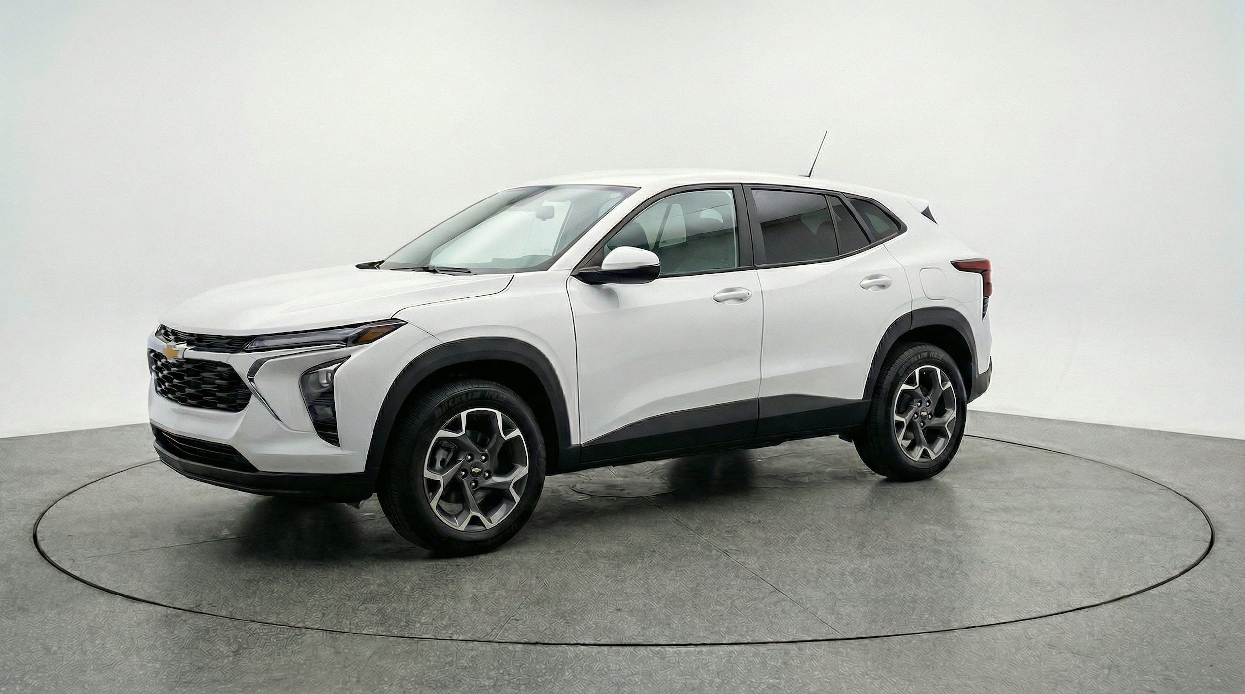 Thumbnail: 2025 Chevrolet Trax - 3