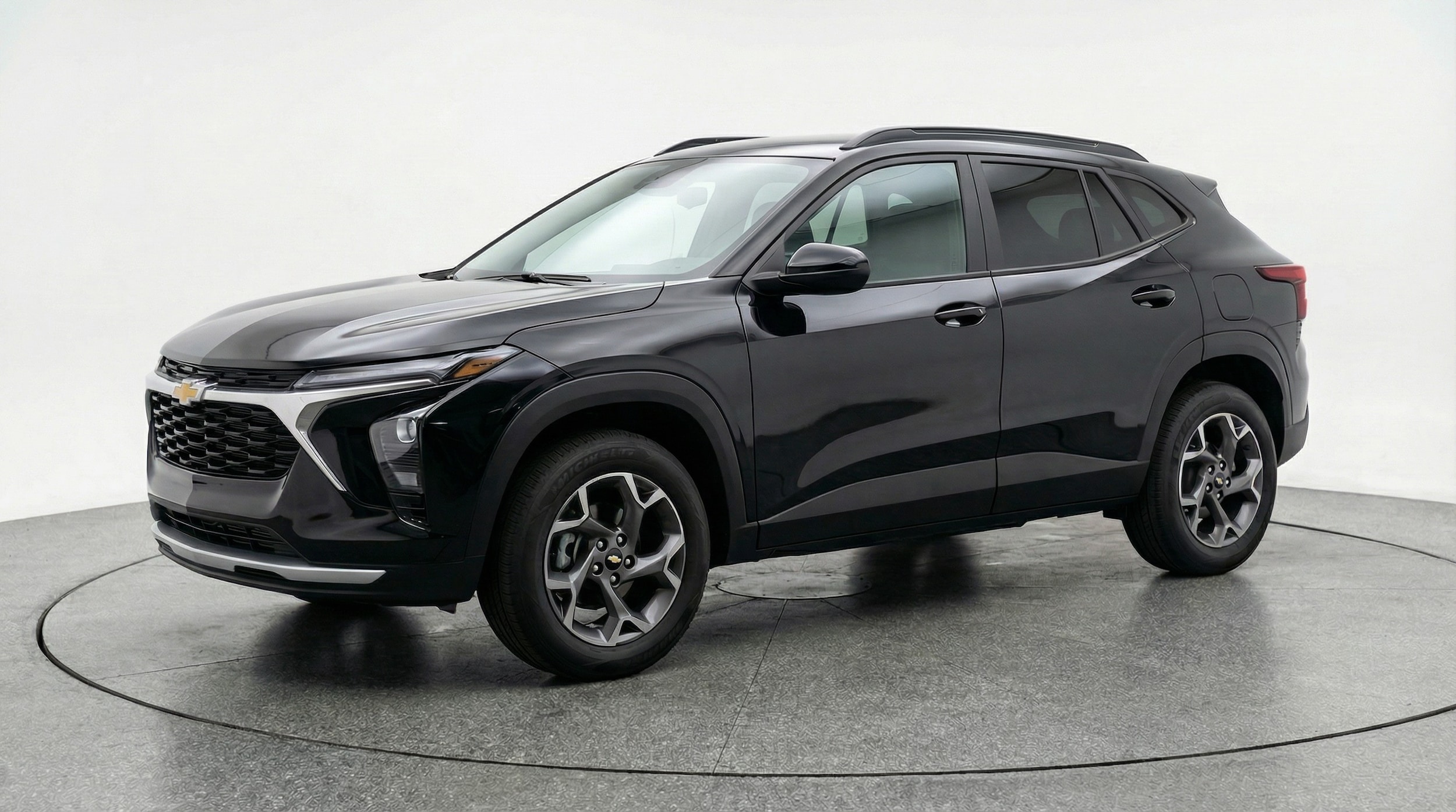 Thumbnail: 2025 Chevrolet Trax - 3