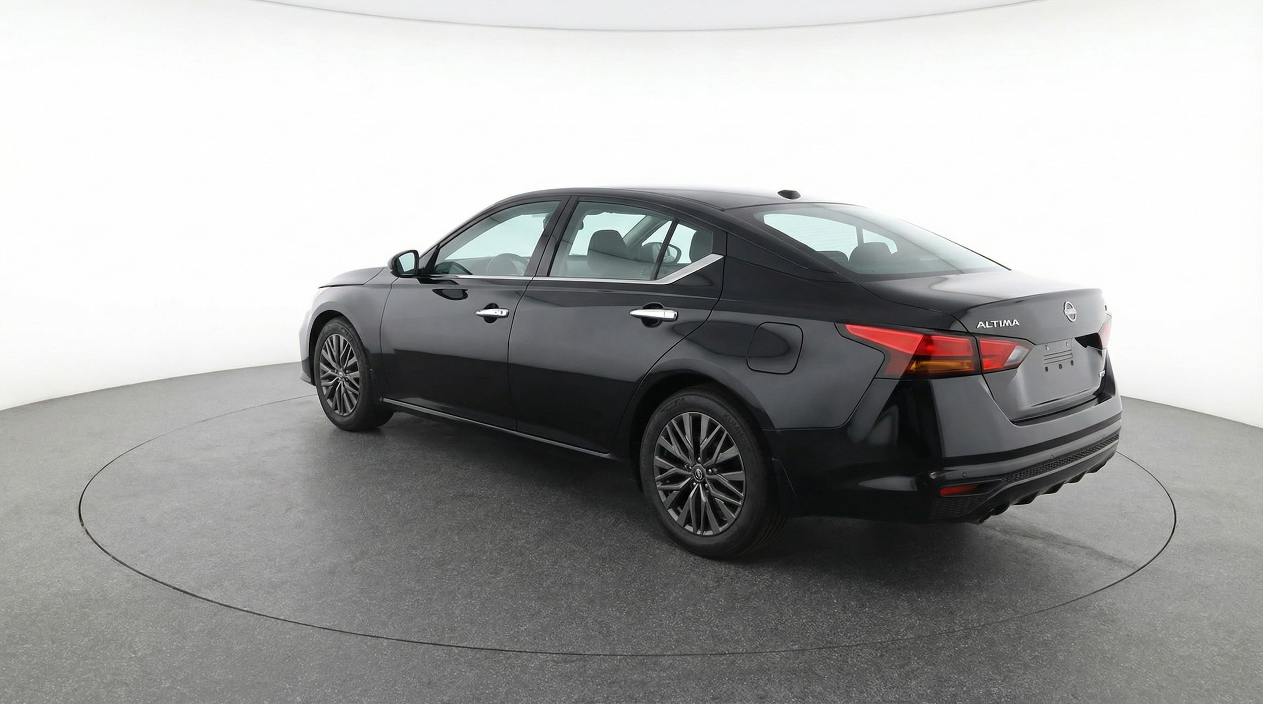 Thumbnail: 2025 Nissan Altima - 5