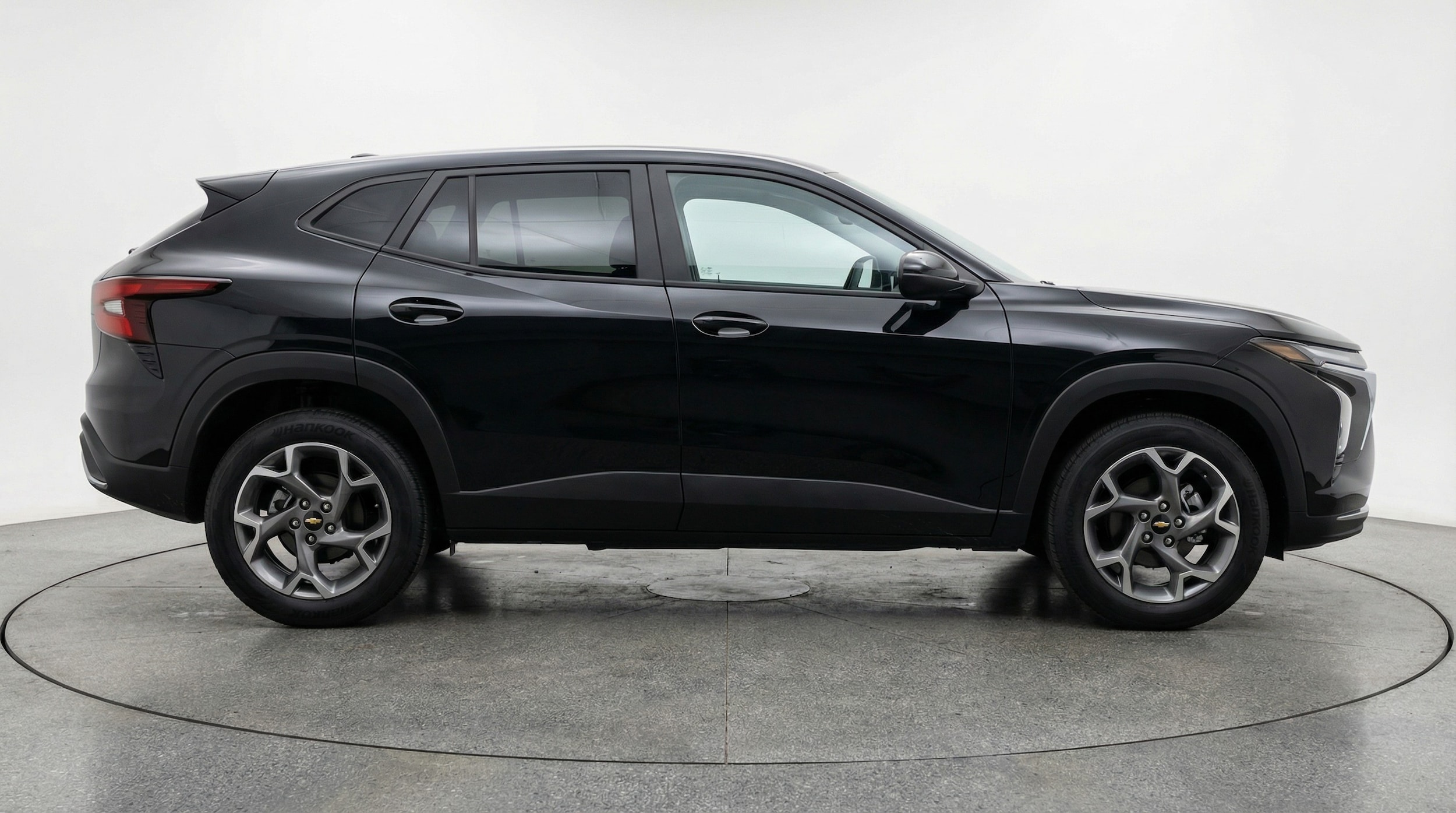 Thumbnail: 2025 Chevrolet Trax - 8