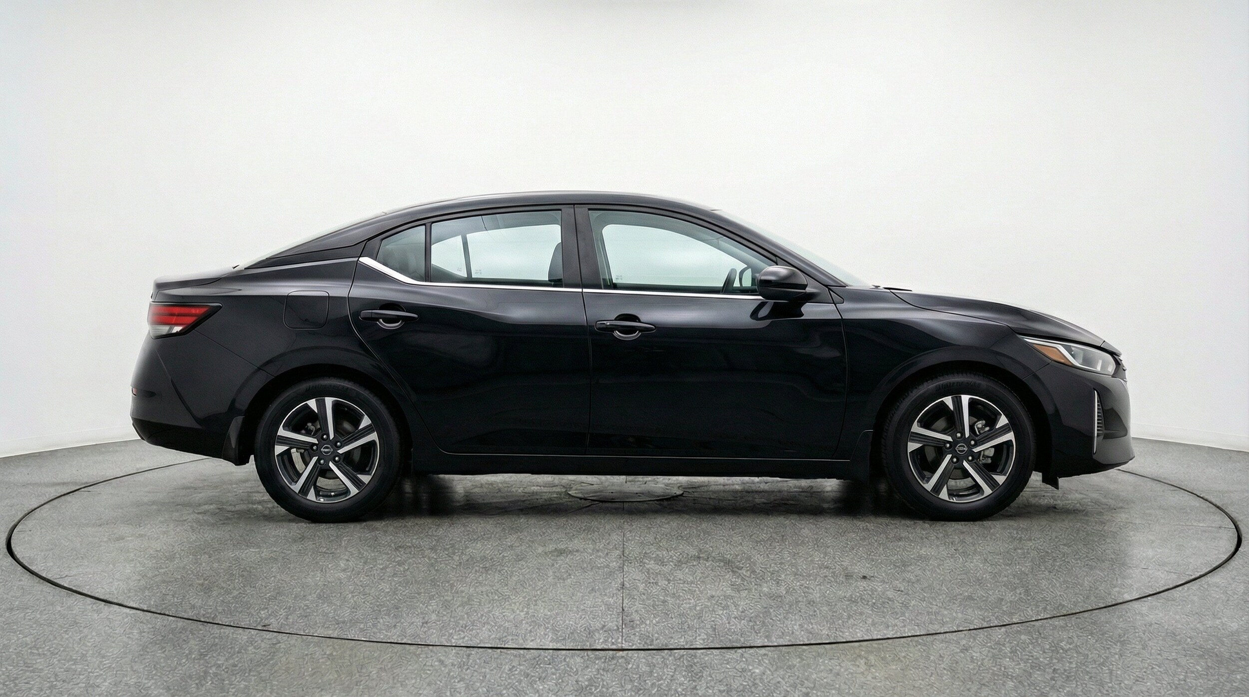 Thumbnail: 2025 Nissan Sentra - 11