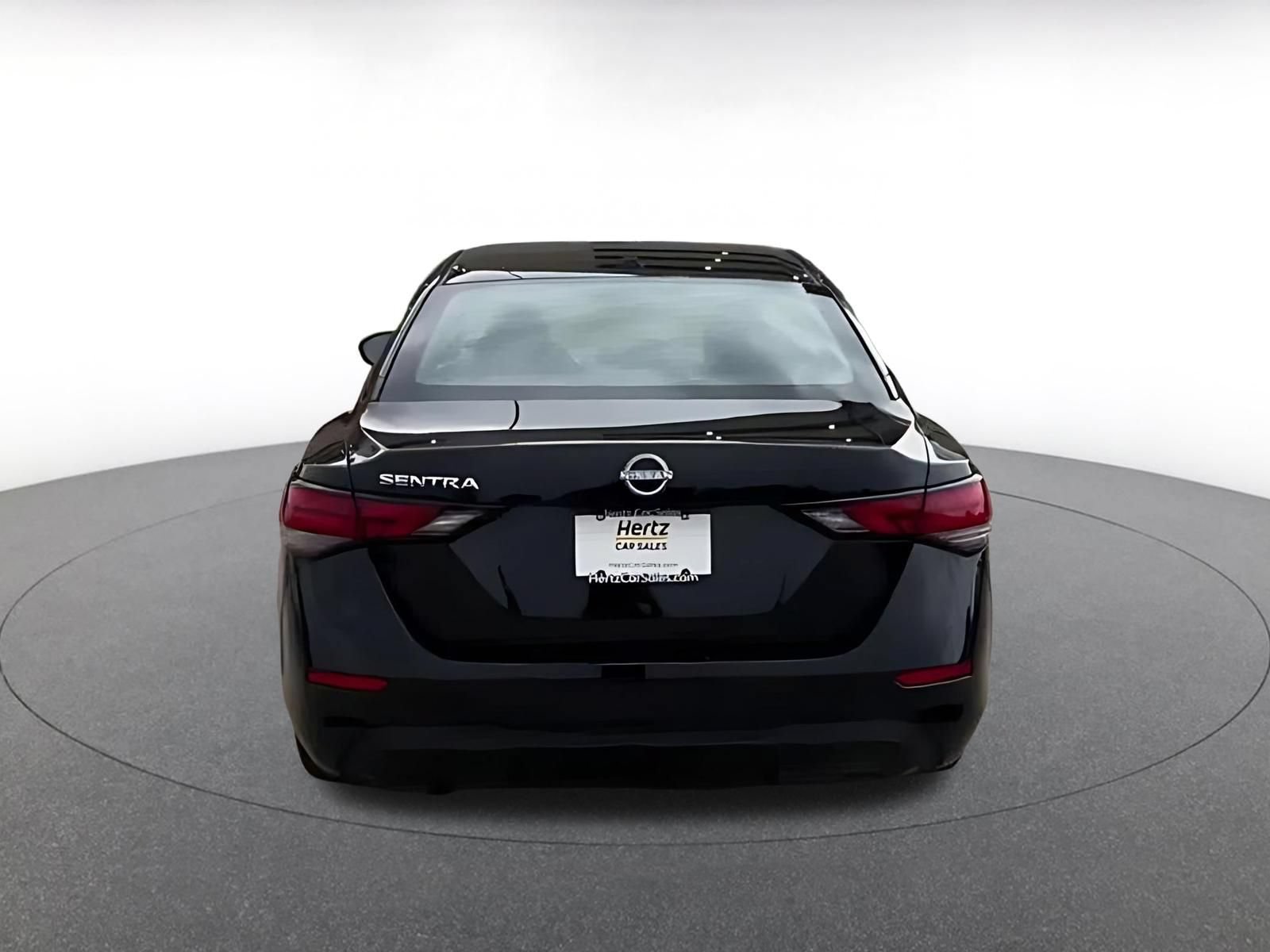Thumbnail: 2025 Nissan Sentra - 10