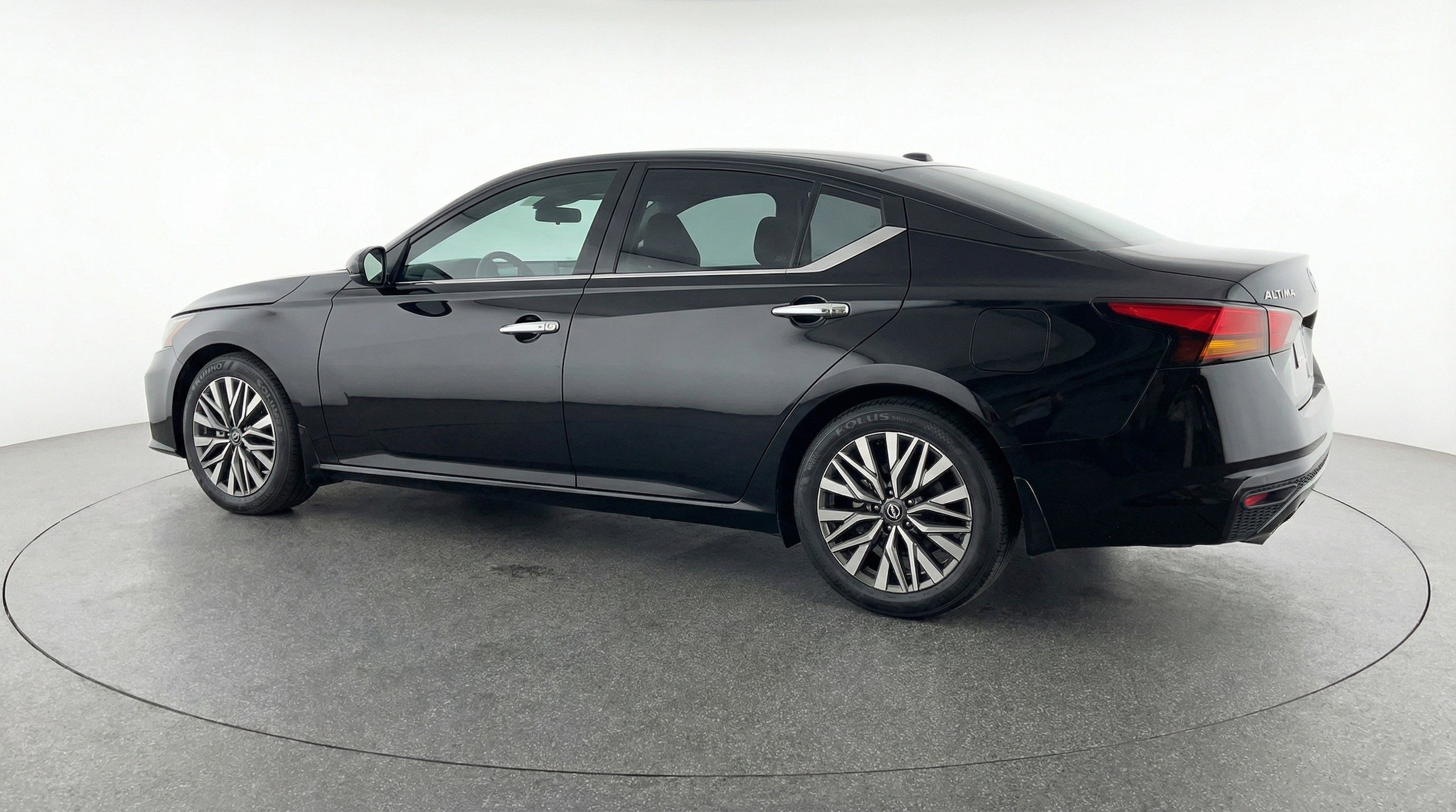 Thumbnail: 2025 Nissan Altima - 6