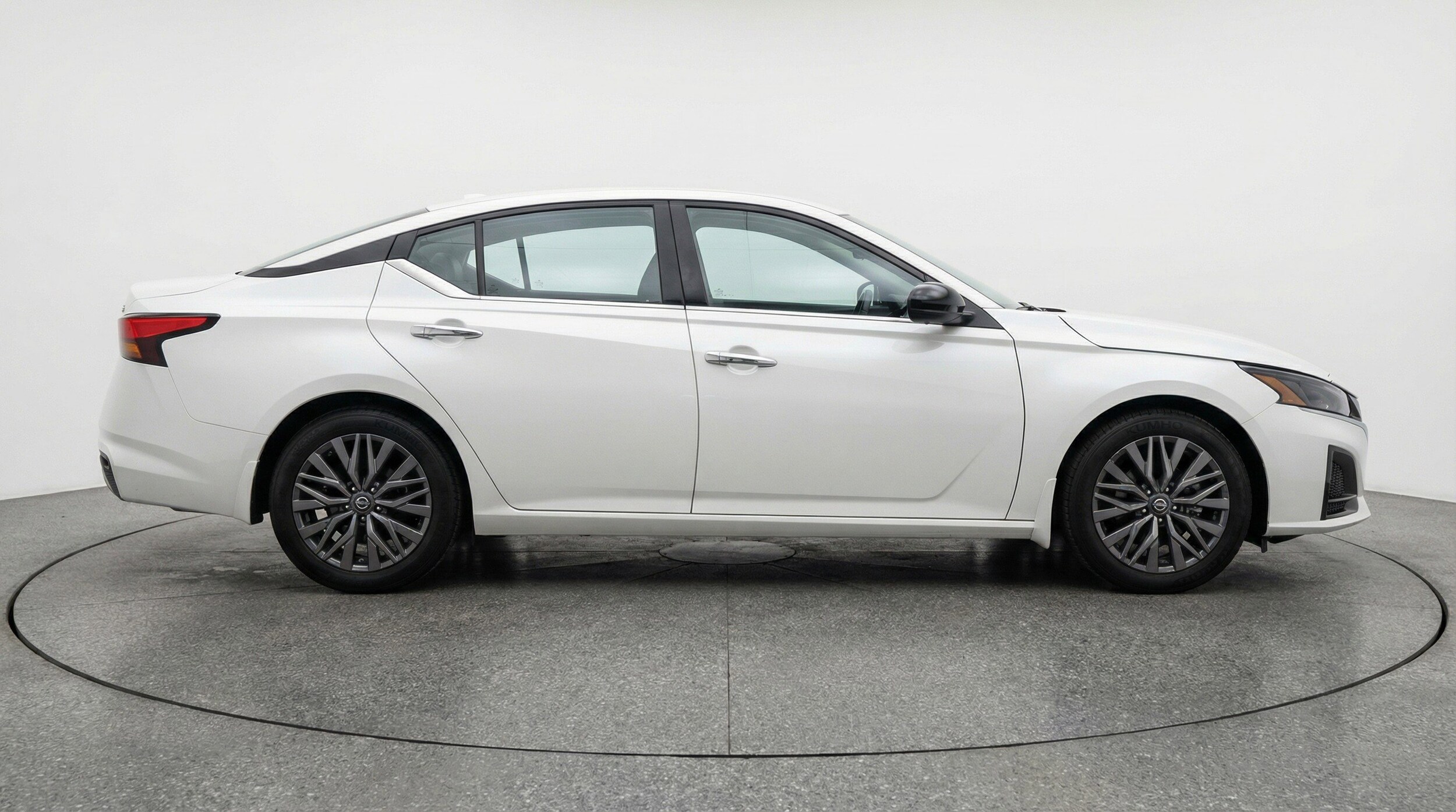 Thumbnail: 2025 Nissan Altima - 11
