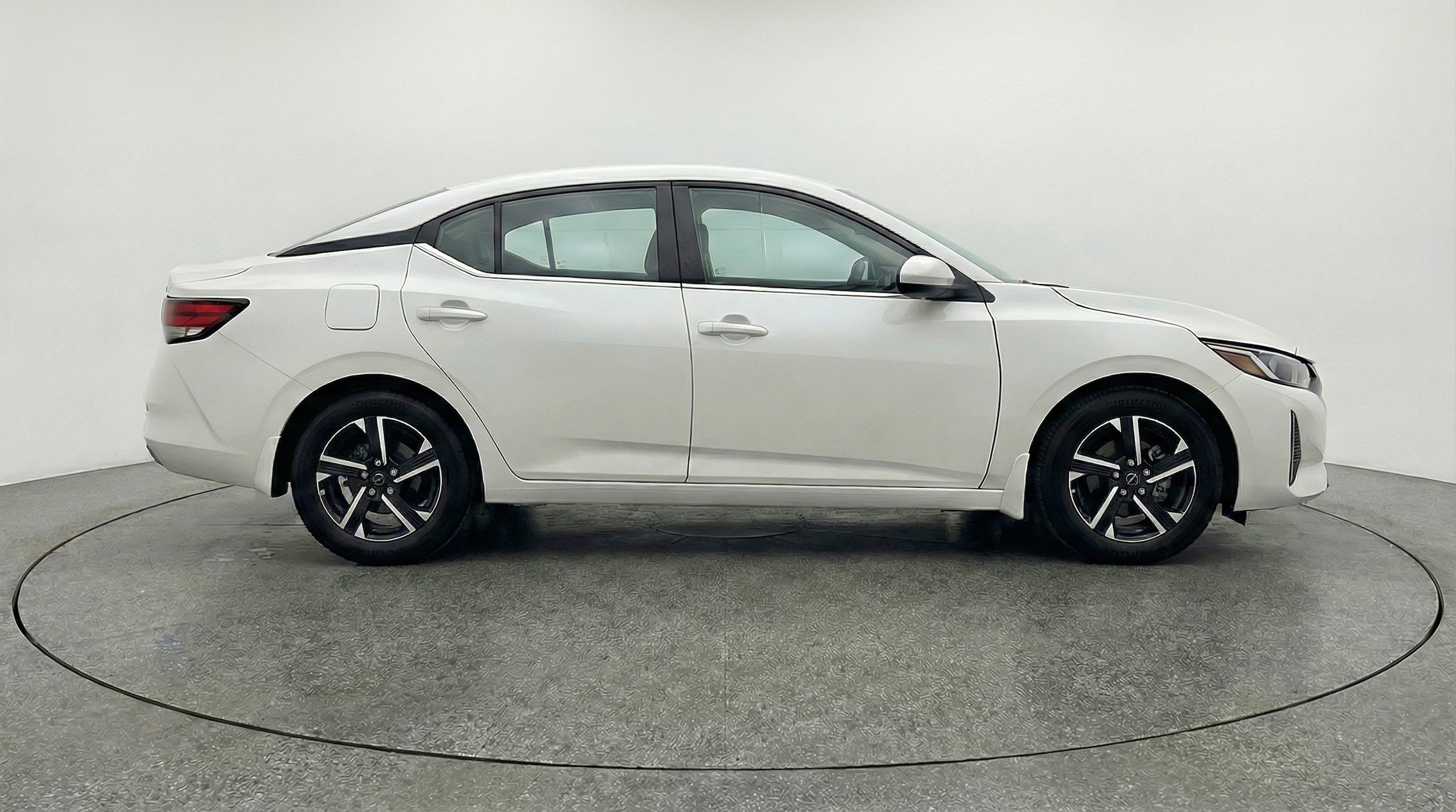 Thumbnail: 2025 Nissan Sentra - 11
