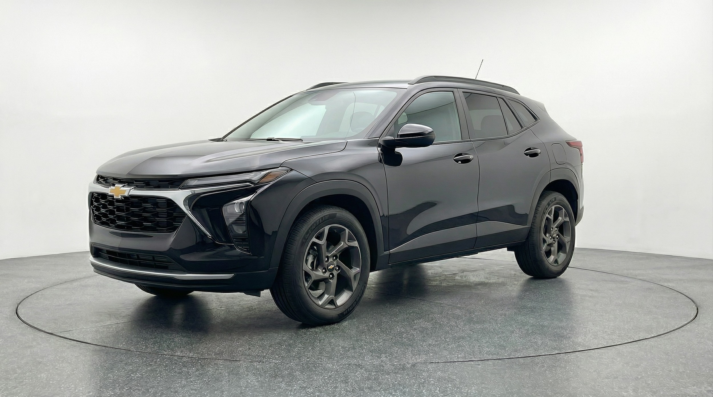 Thumbnail: 2025 Chevrolet Trax - 3