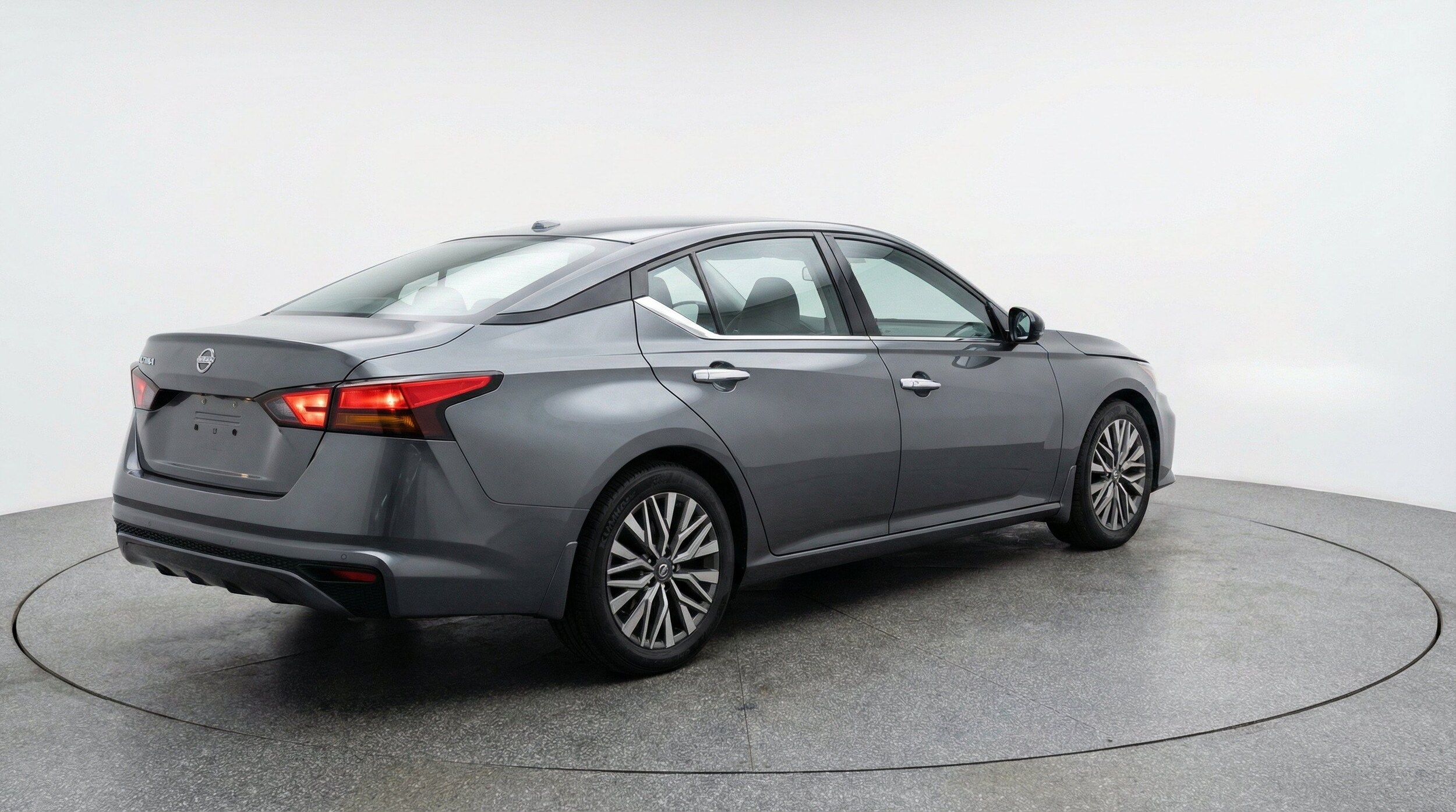 Thumbnail: 2025 Nissan Altima - 9