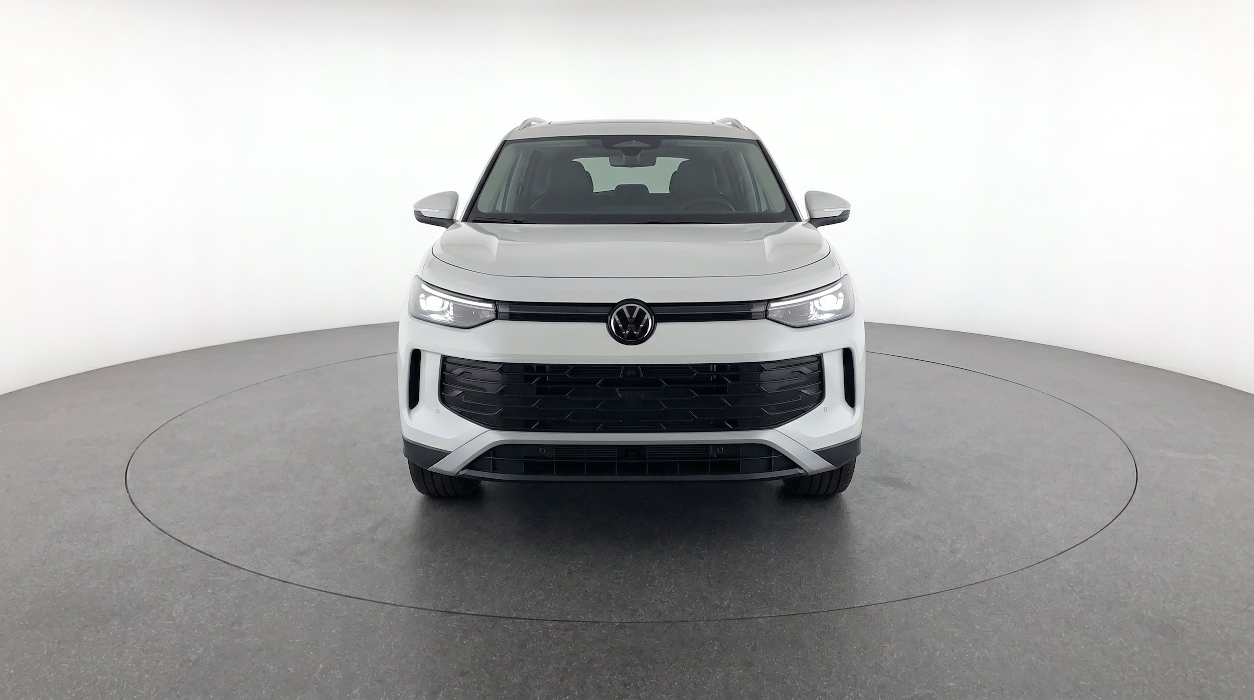 Thumbnail: 2026 Volkswagen Tiguan - 2