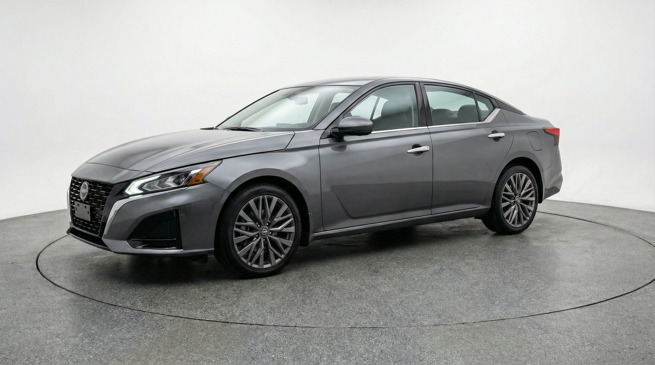 Thumbnail: 2025 Nissan Altima - 3