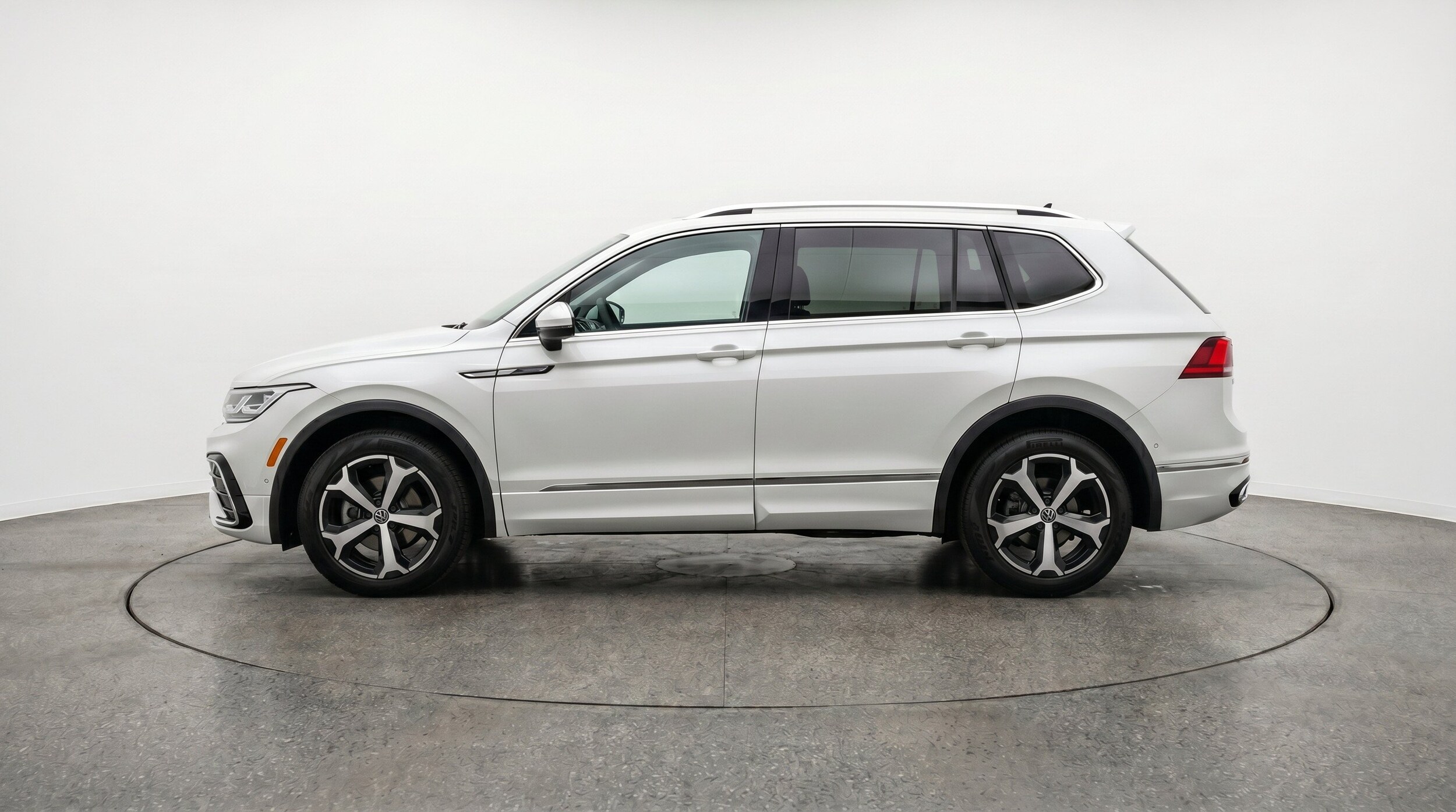 Thumbnail: 2026 Volkswagen Tiguan - 5