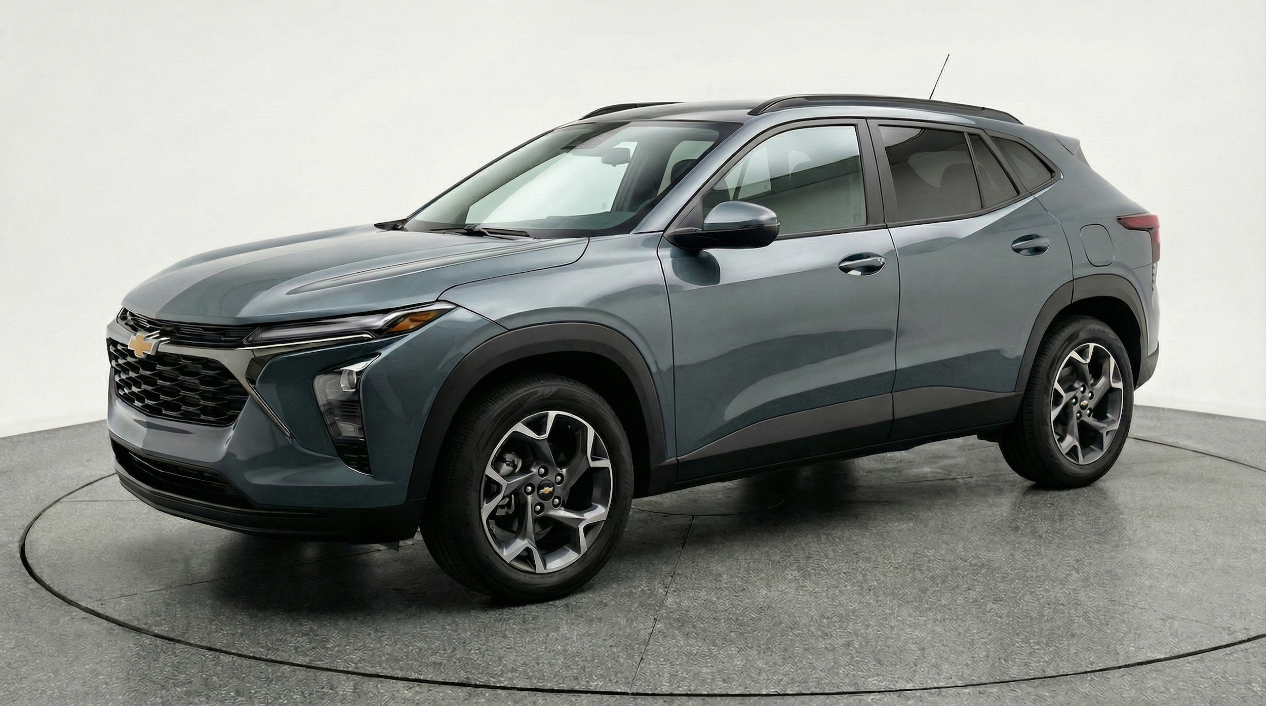 Thumbnail: 2025 Chevrolet Trax - 3