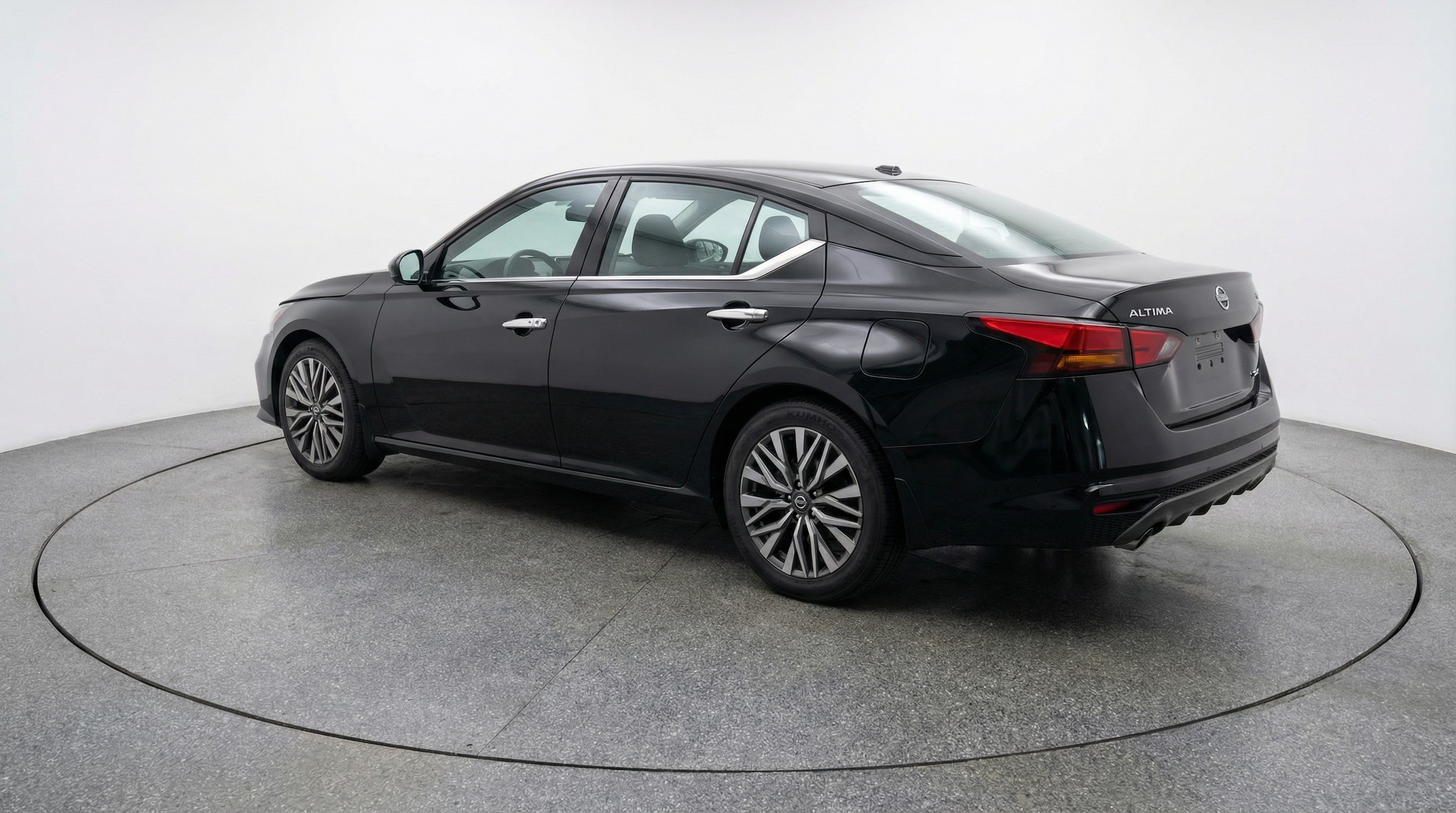 Thumbnail: 2025 Nissan Altima - 5