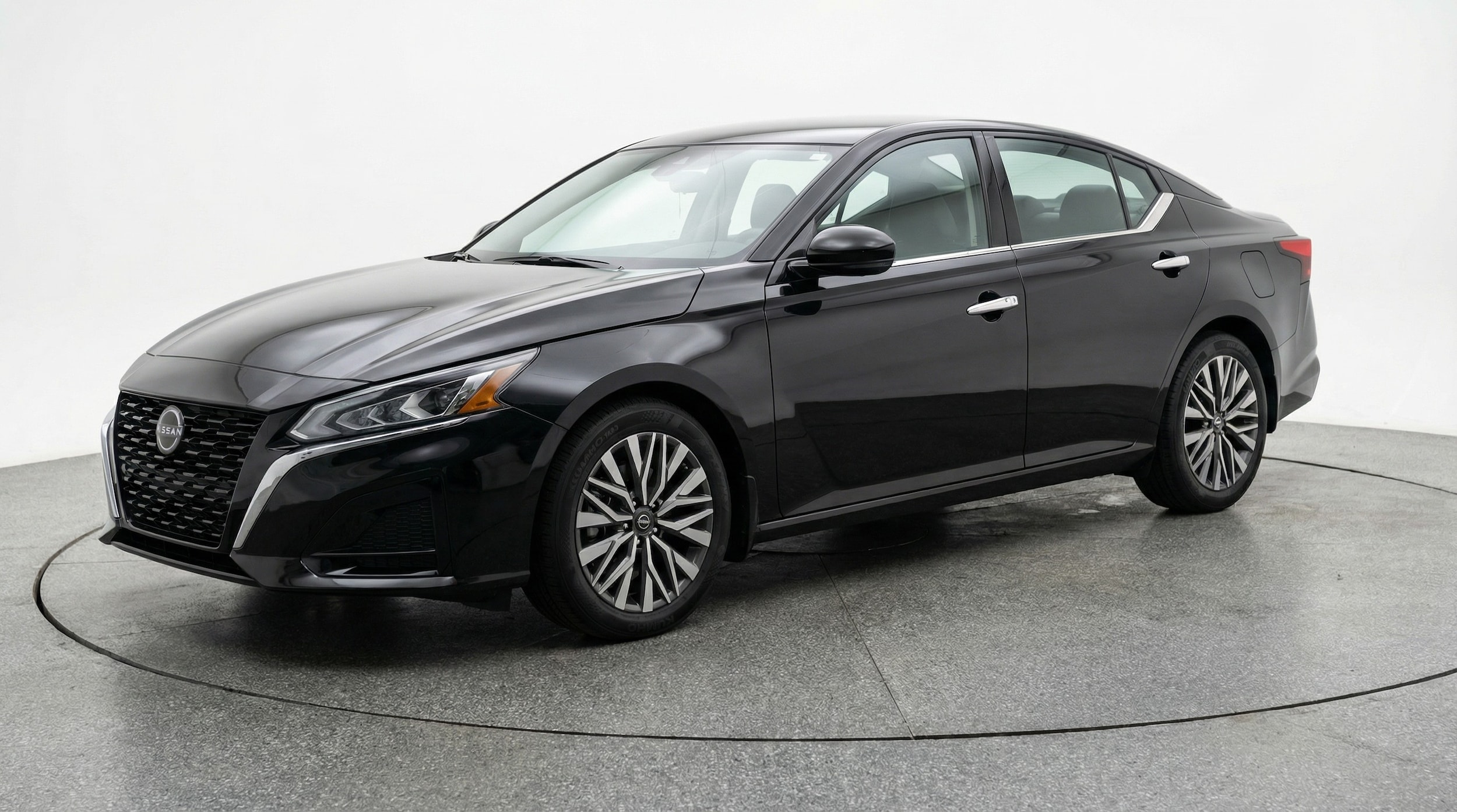 Thumbnail: 2025 Nissan Altima - 3