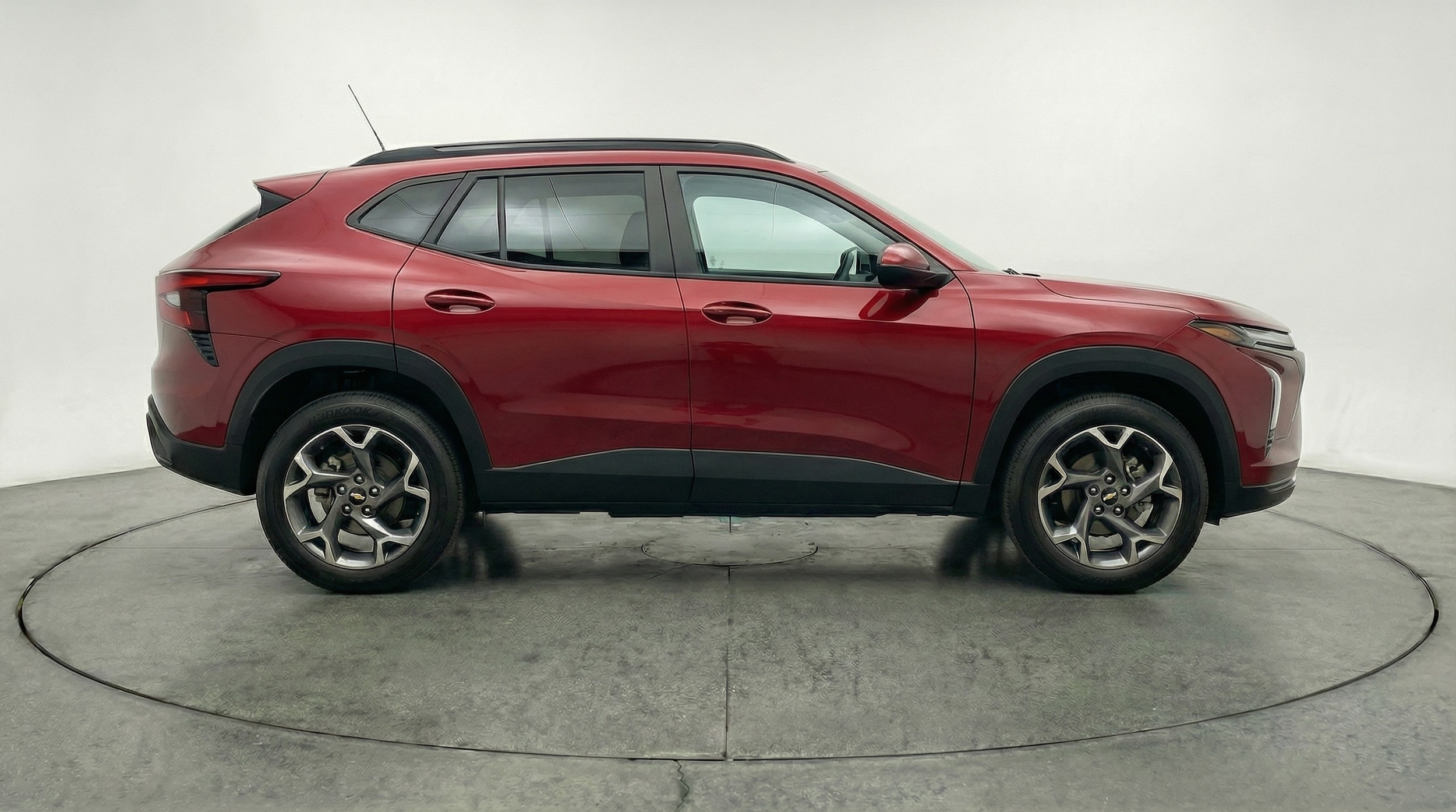 Thumbnail: 2025 Chevrolet Trax - 8