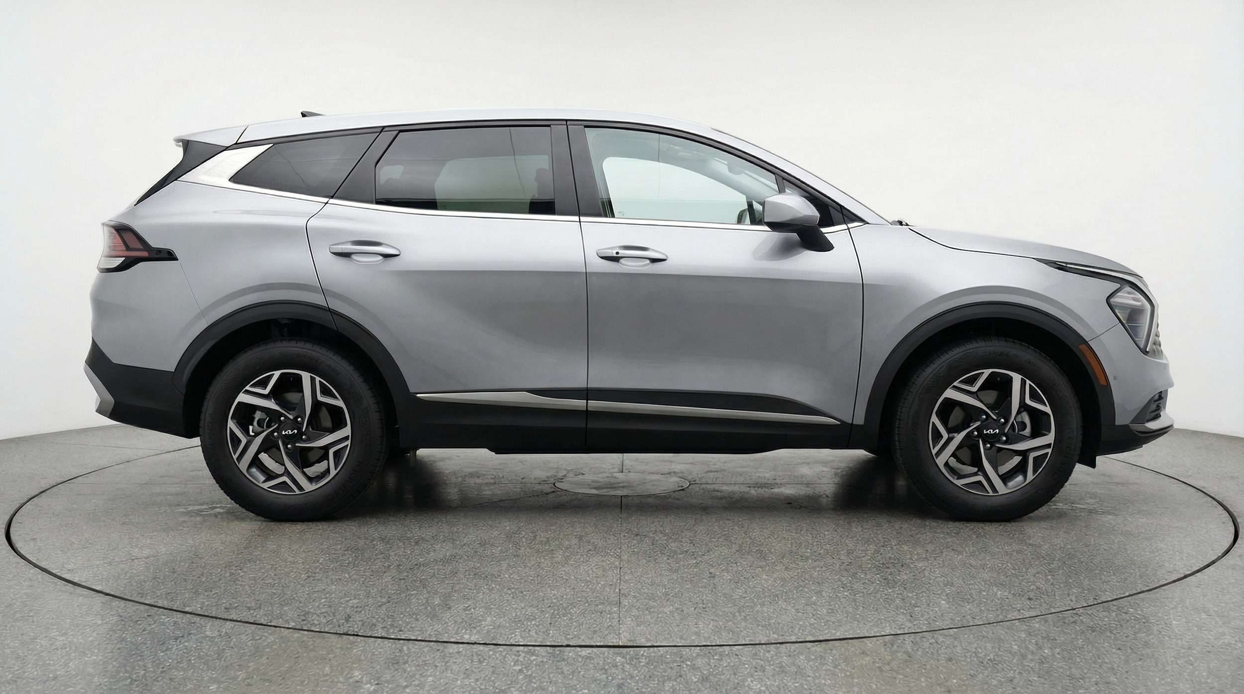 Thumbnail: 2025 Kia Sportage - 8