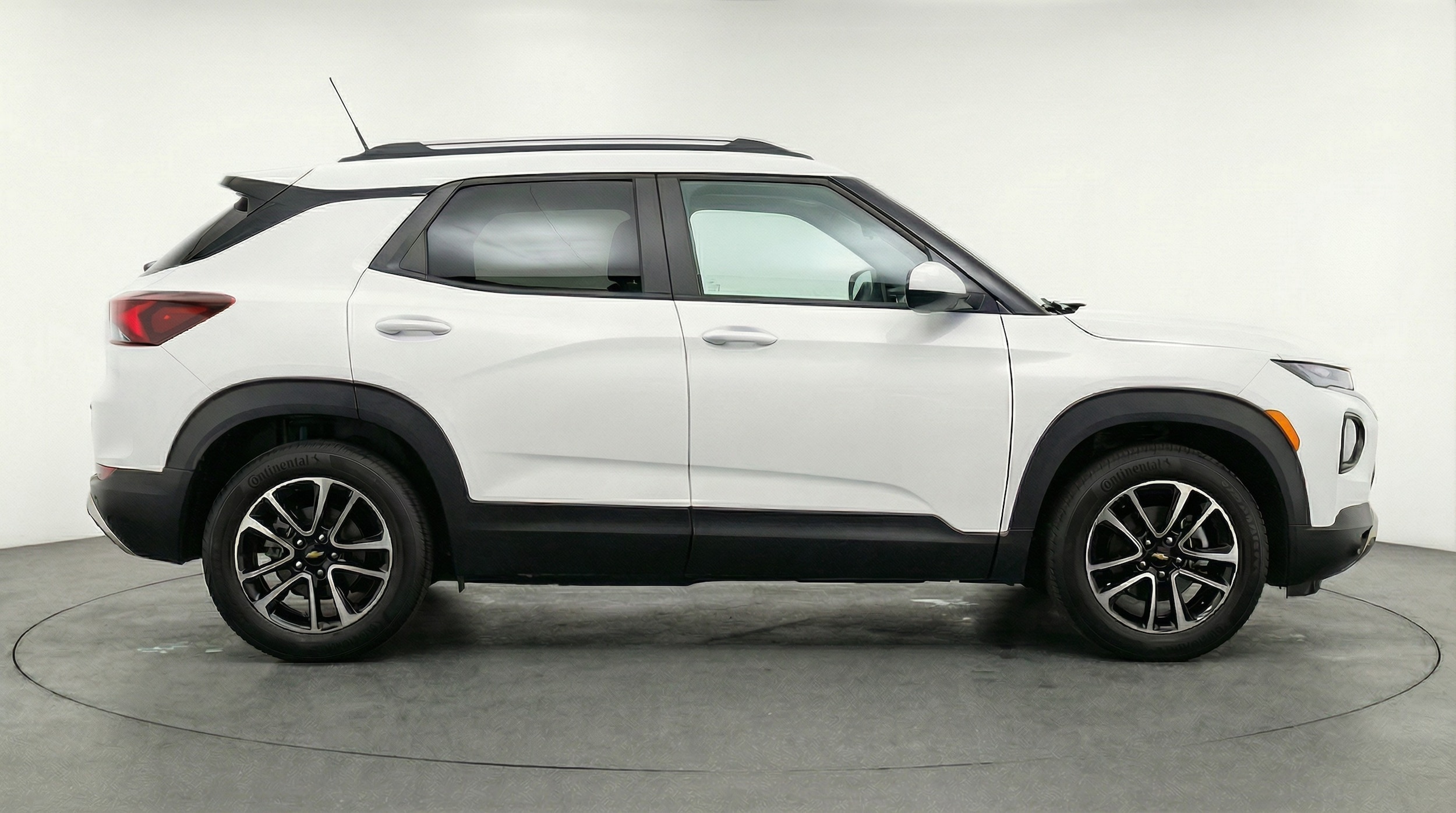 Thumbnail: 2025 Chevrolet TrailBlazer - 8