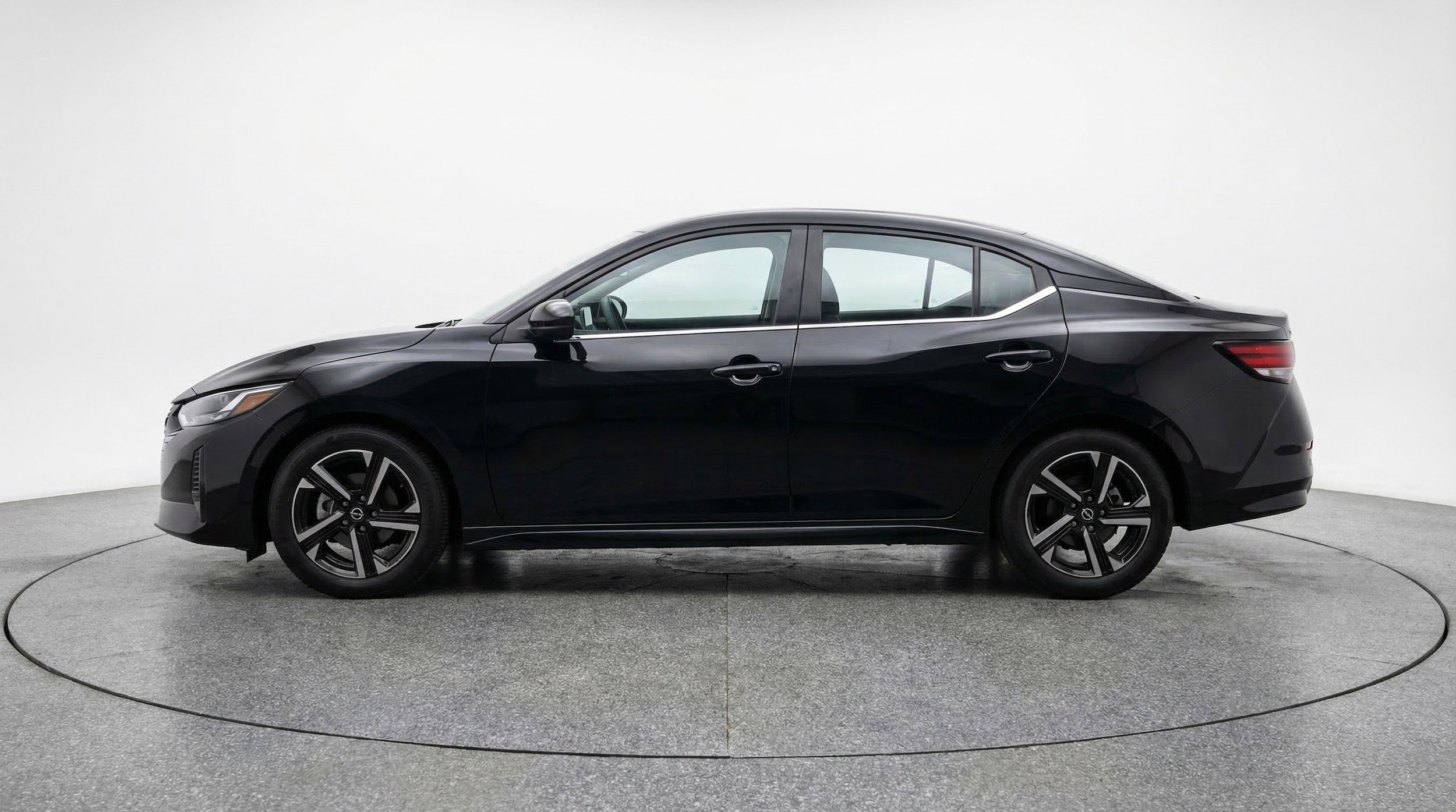 Thumbnail: 2025 Nissan Sentra - 5