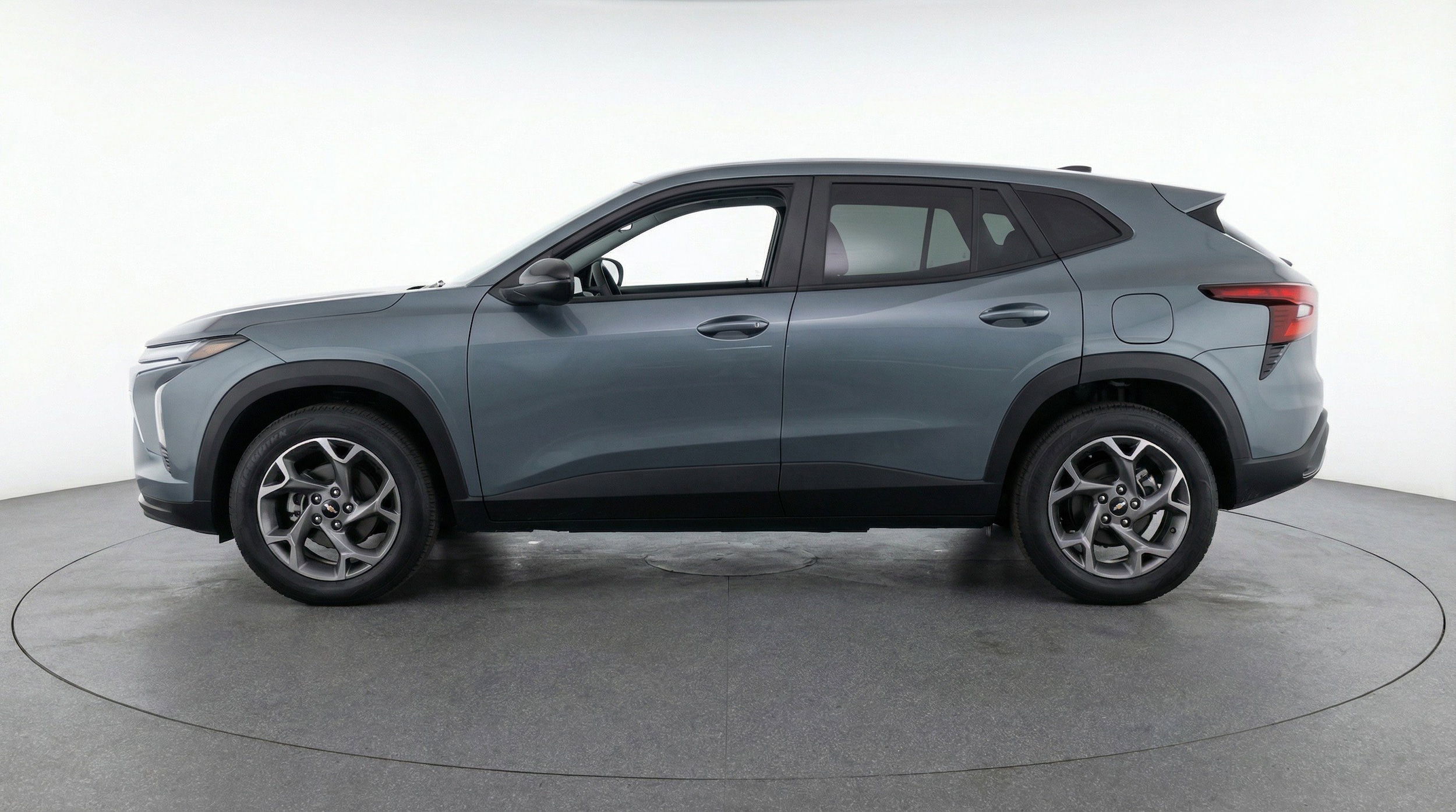 Thumbnail: 2025 Chevrolet Trax - 5