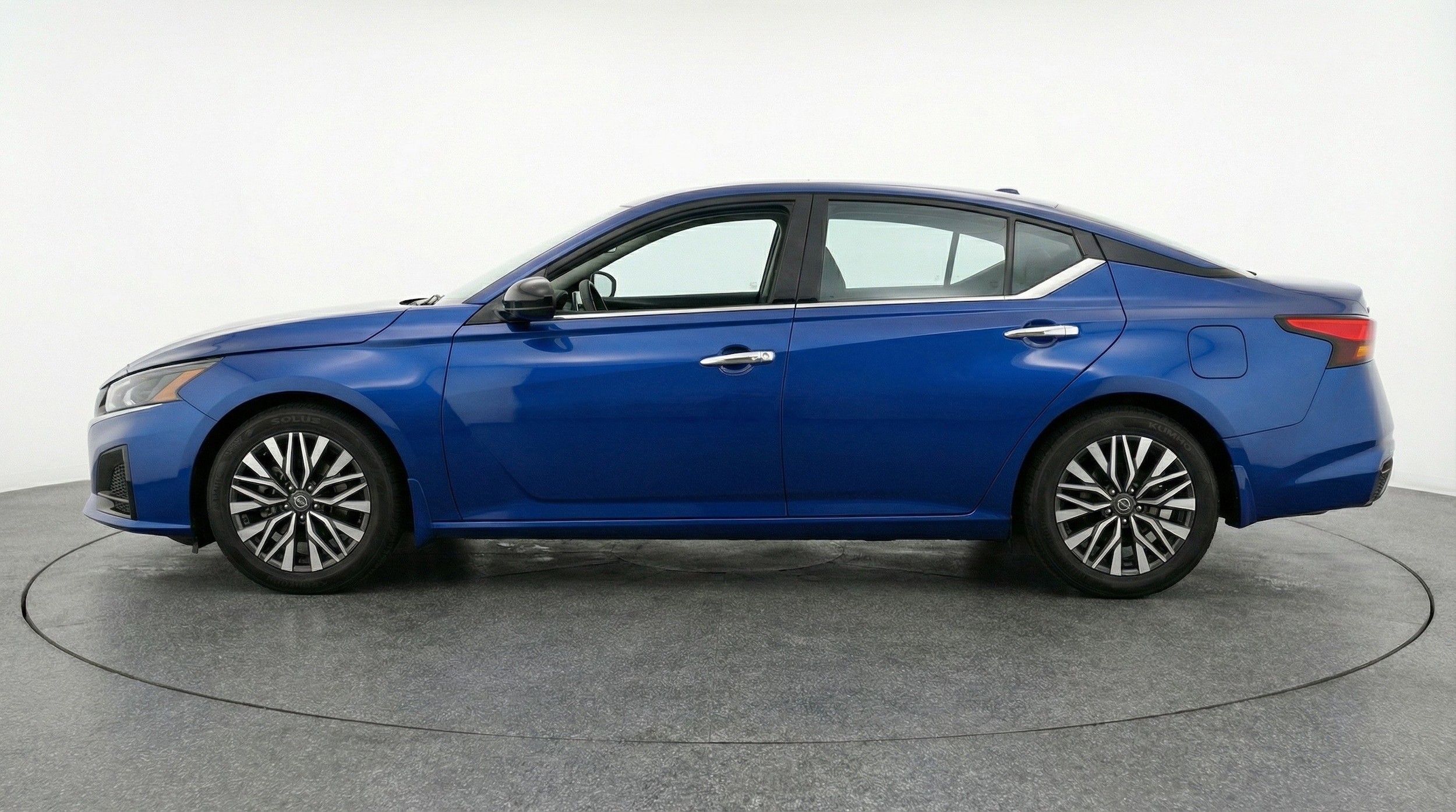 Thumbnail: 2025 Nissan Altima - 5