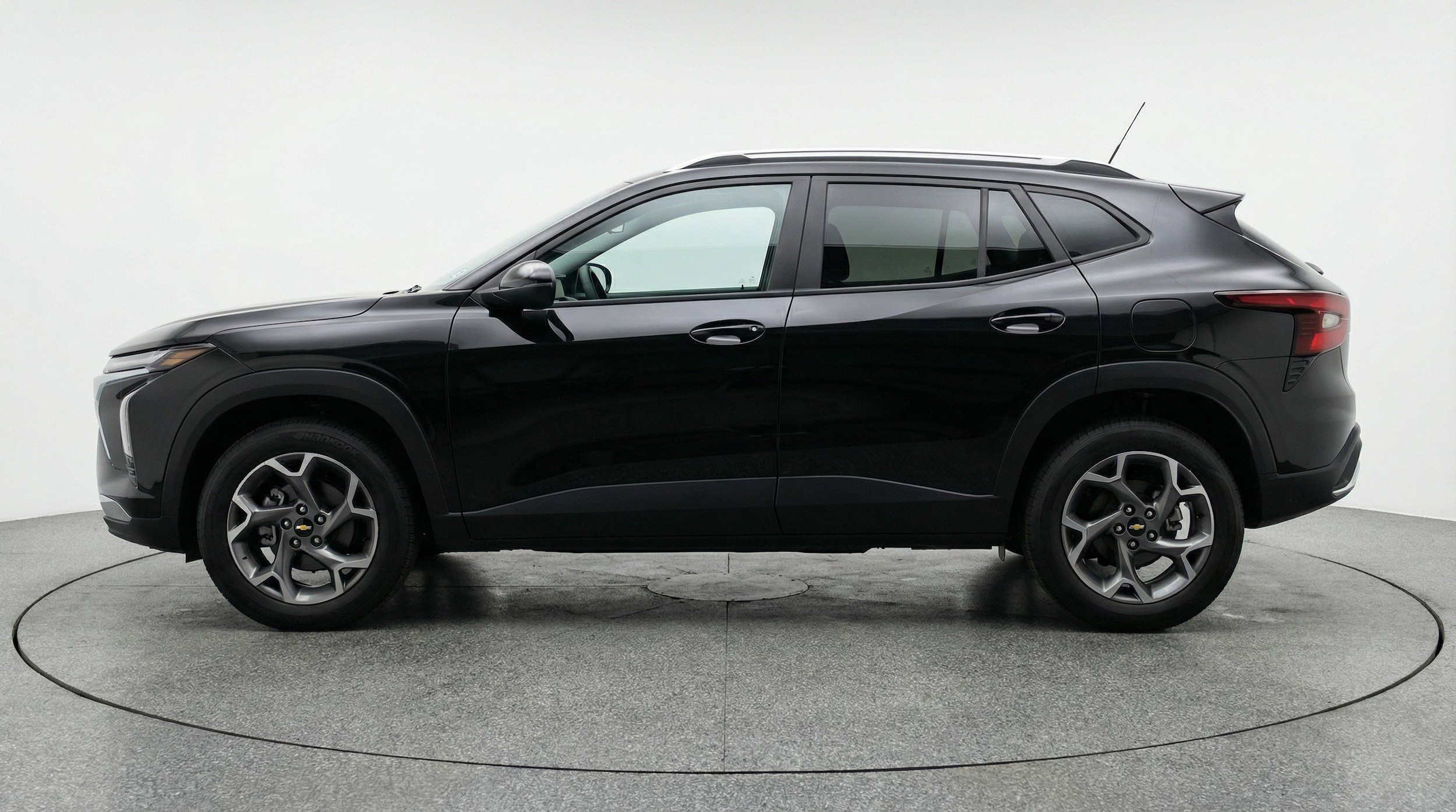 Thumbnail: 2025 Chevrolet Trax - 5