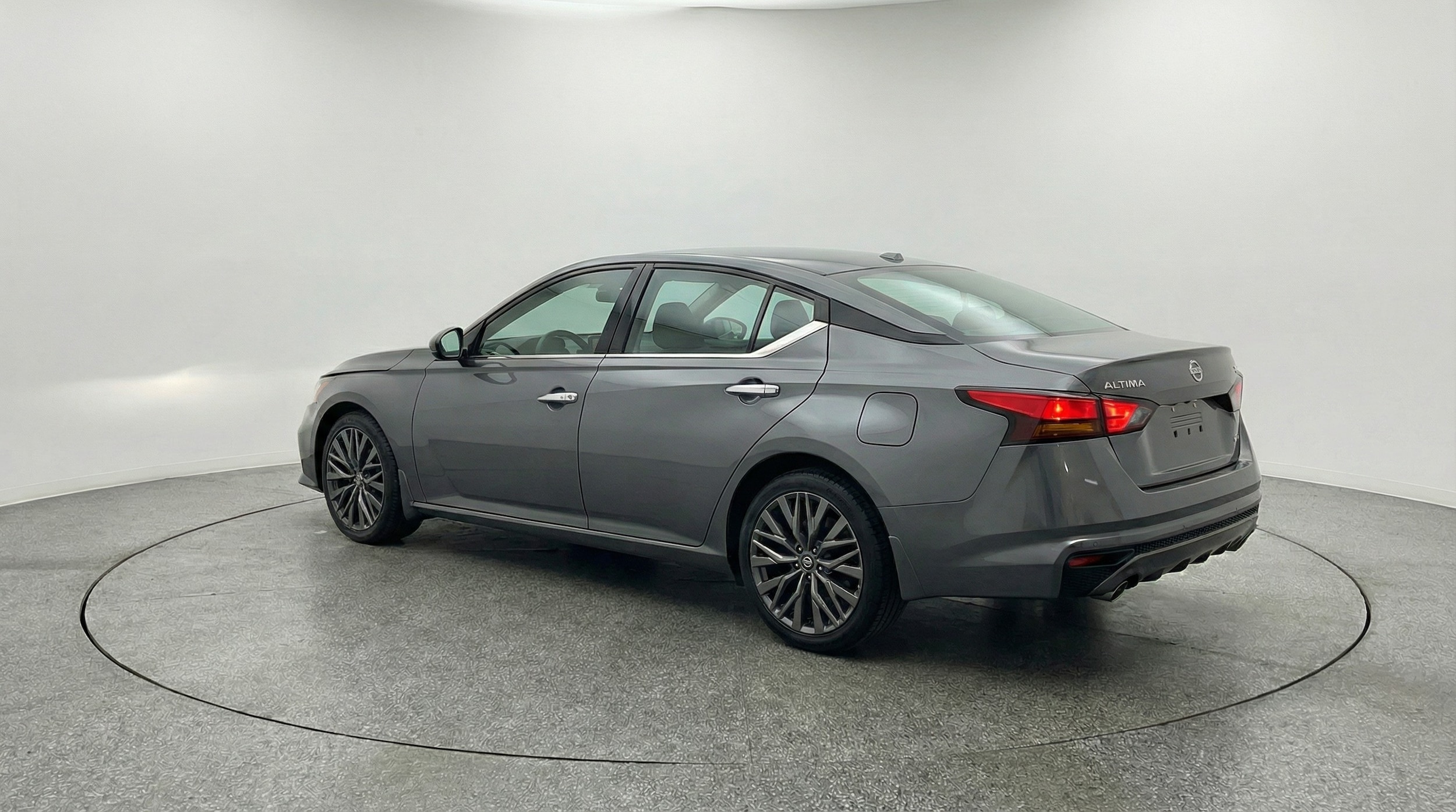 Thumbnail: 2025 Nissan Altima - 5