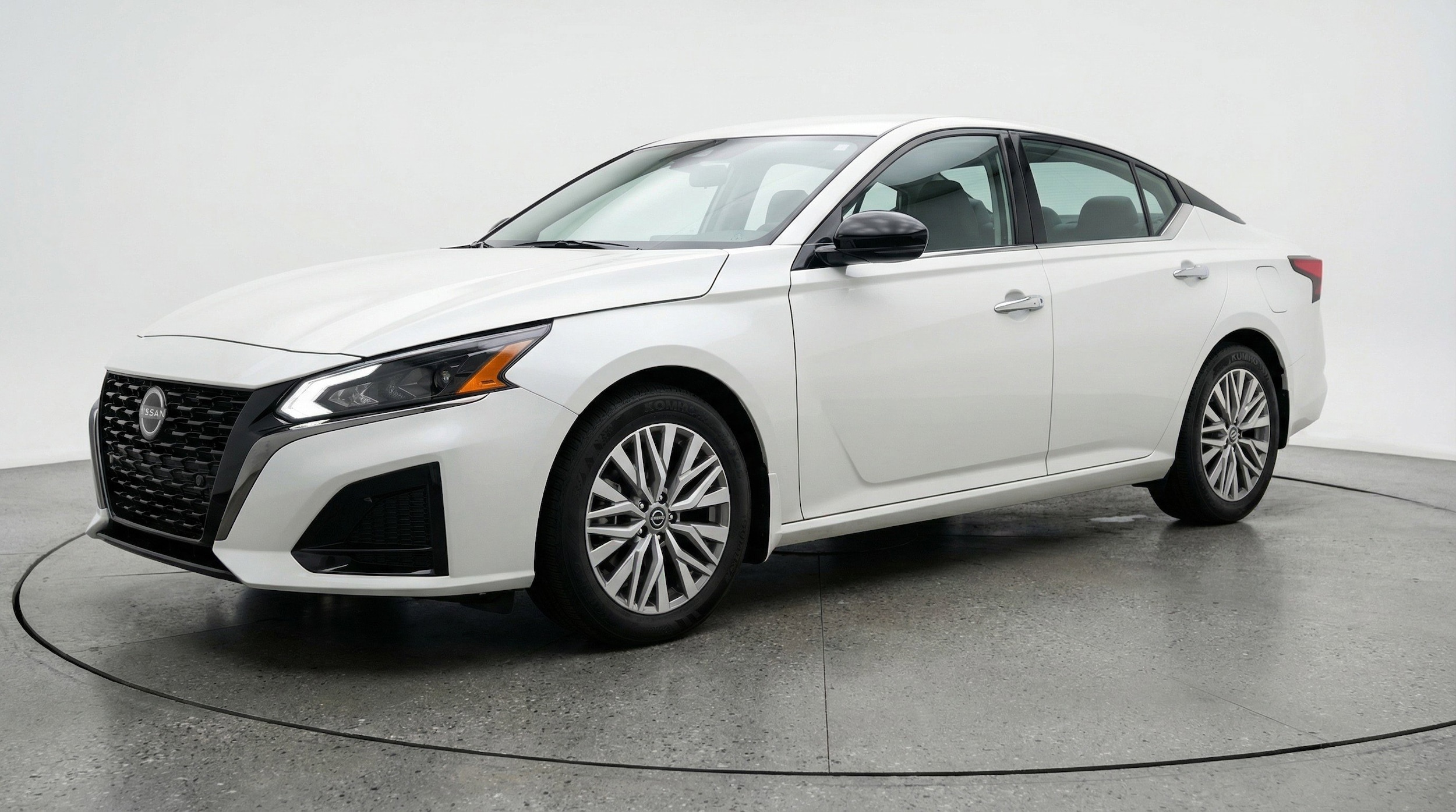 Thumbnail: 2025 Nissan Altima - 3