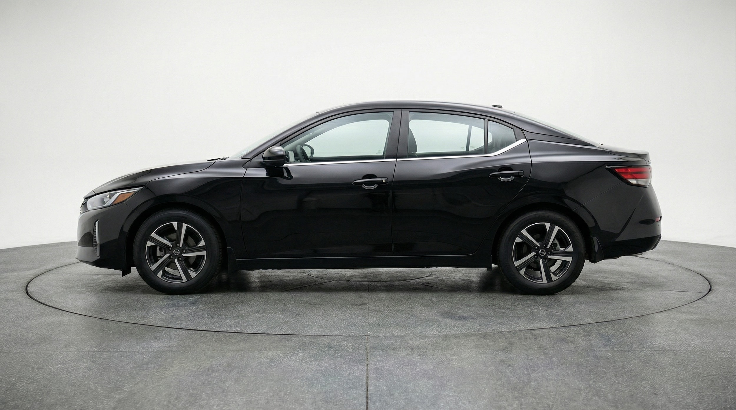 Thumbnail: 2025 Nissan Sentra - 4