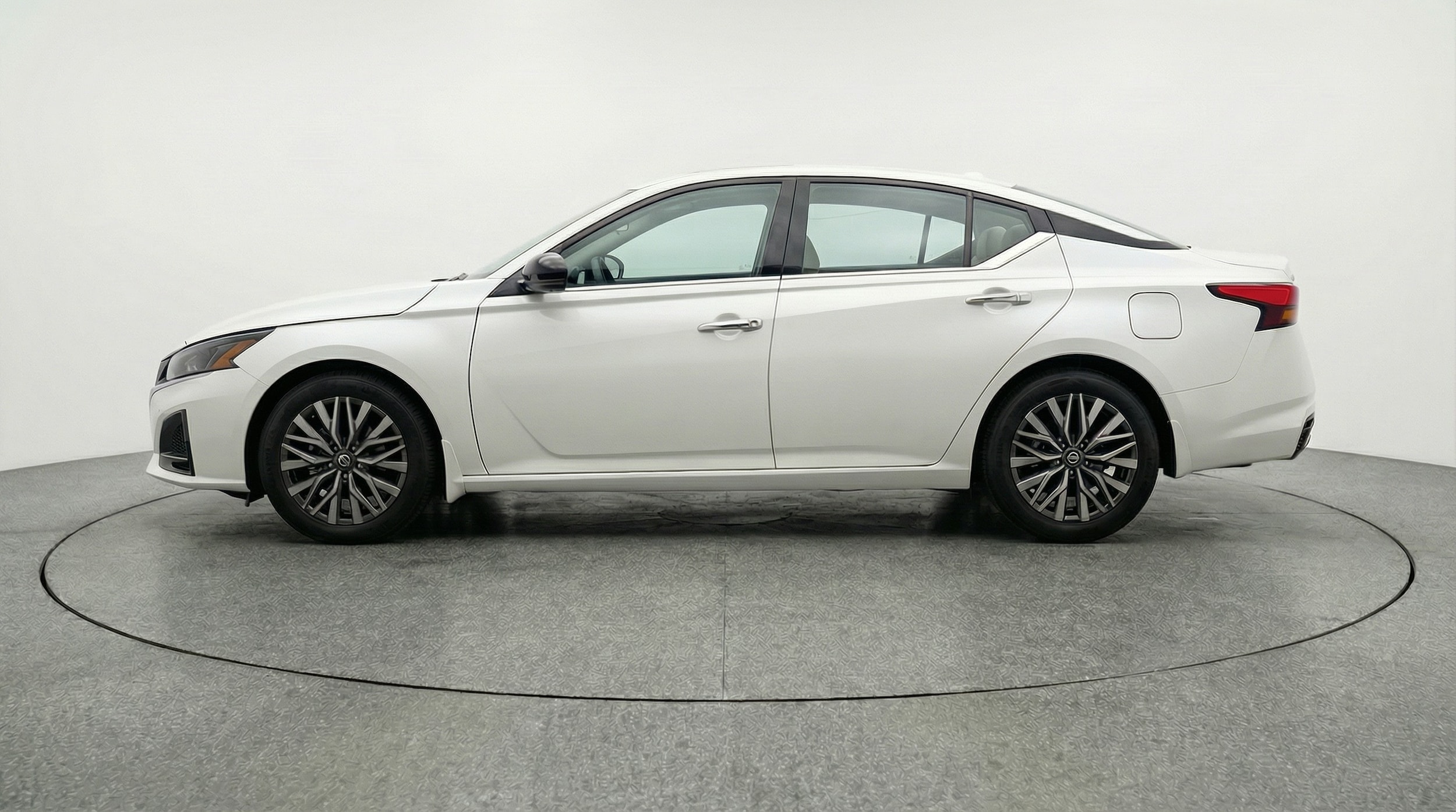 Thumbnail: 2025 Nissan Altima - 4