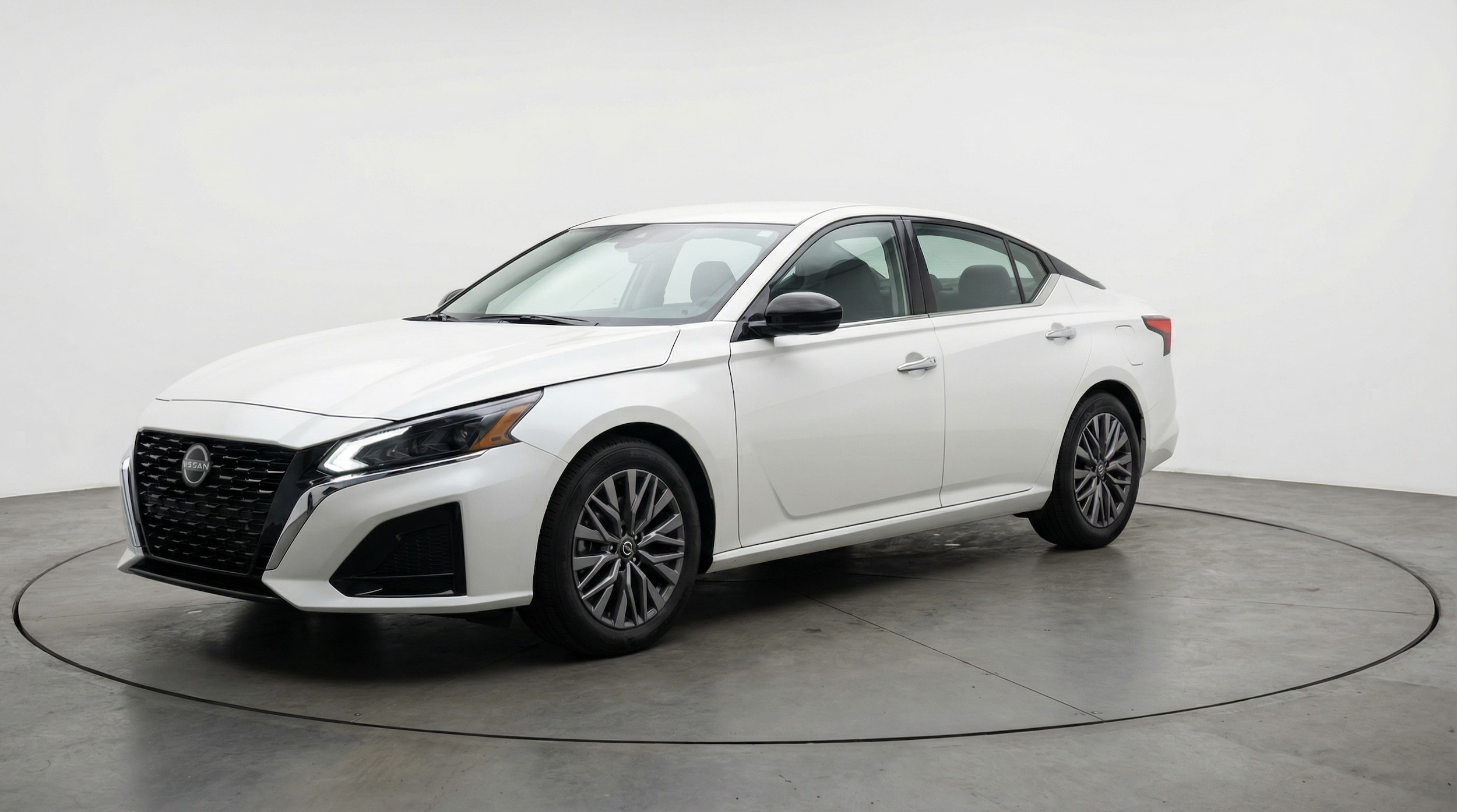 Thumbnail: 2025 Nissan Altima - 3