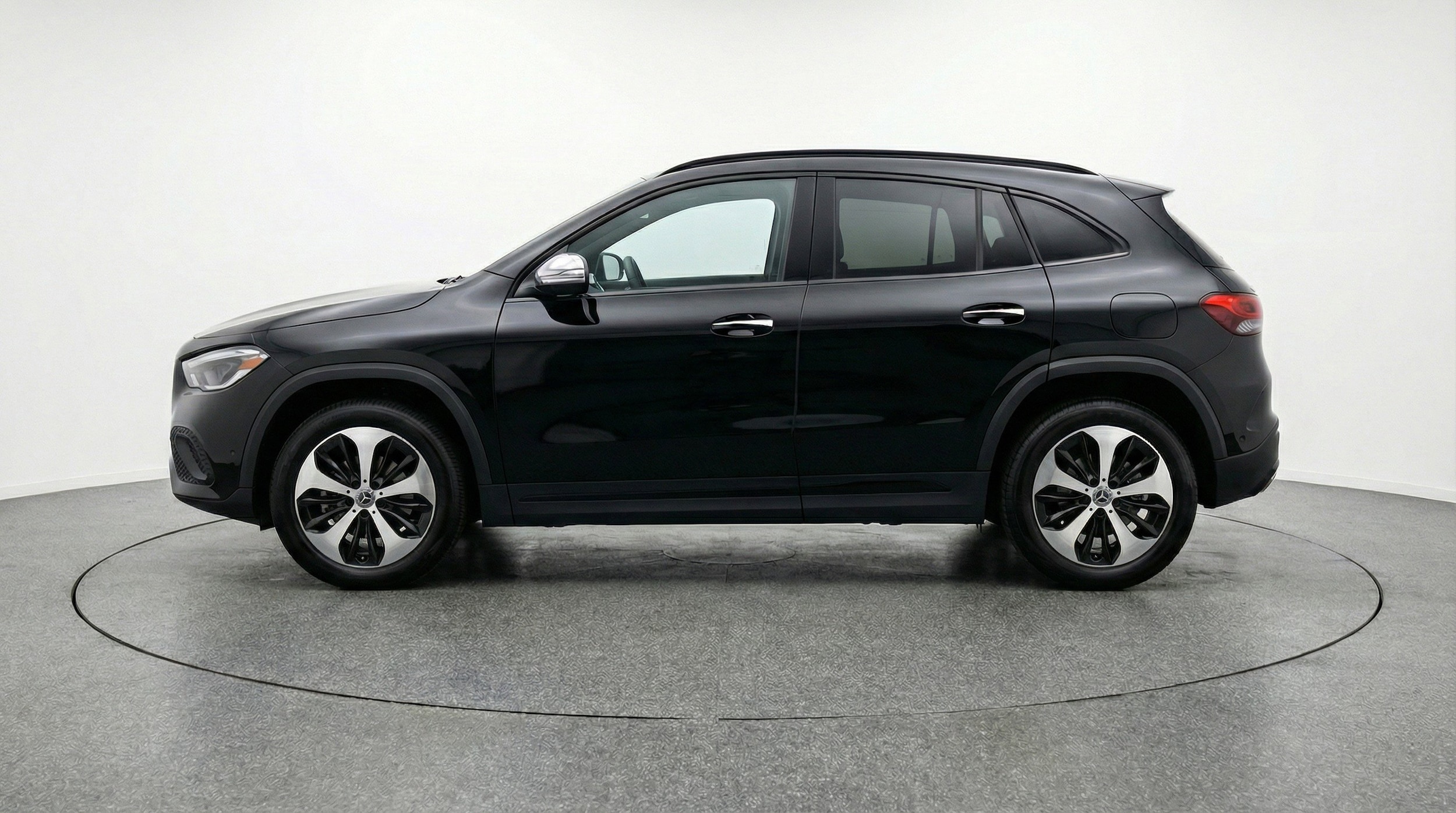 Thumbnail: 2025 Mercedes-Benz GLA - 5