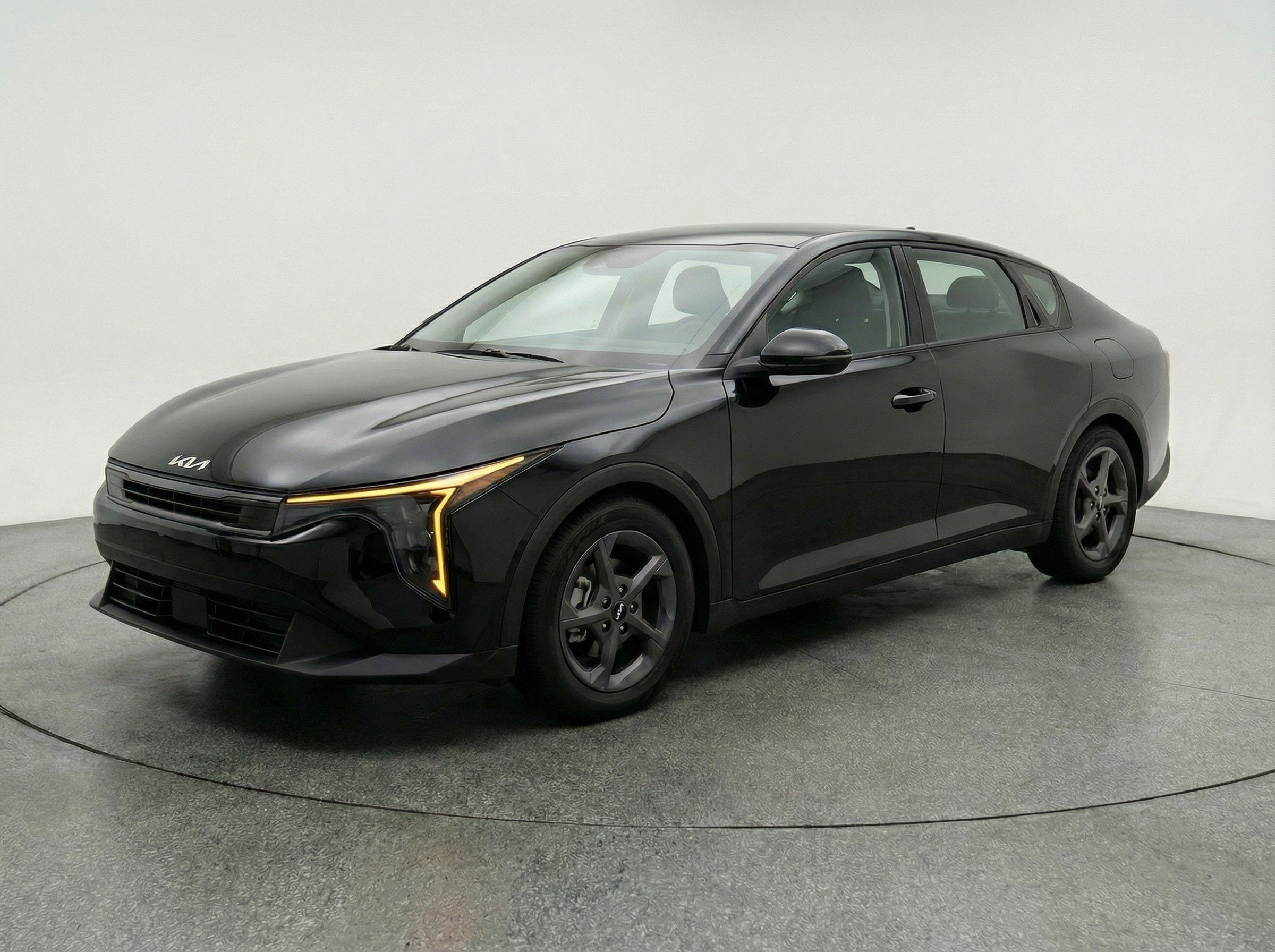 Thumbnail: 2025 Kia K4 - 3